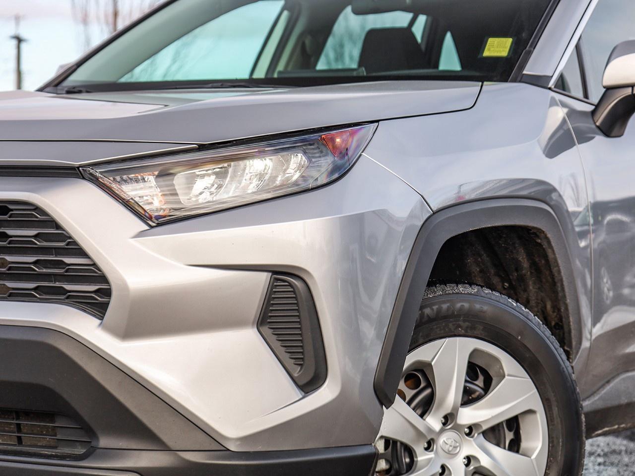 2025 Toyota RAV4 LE Photo