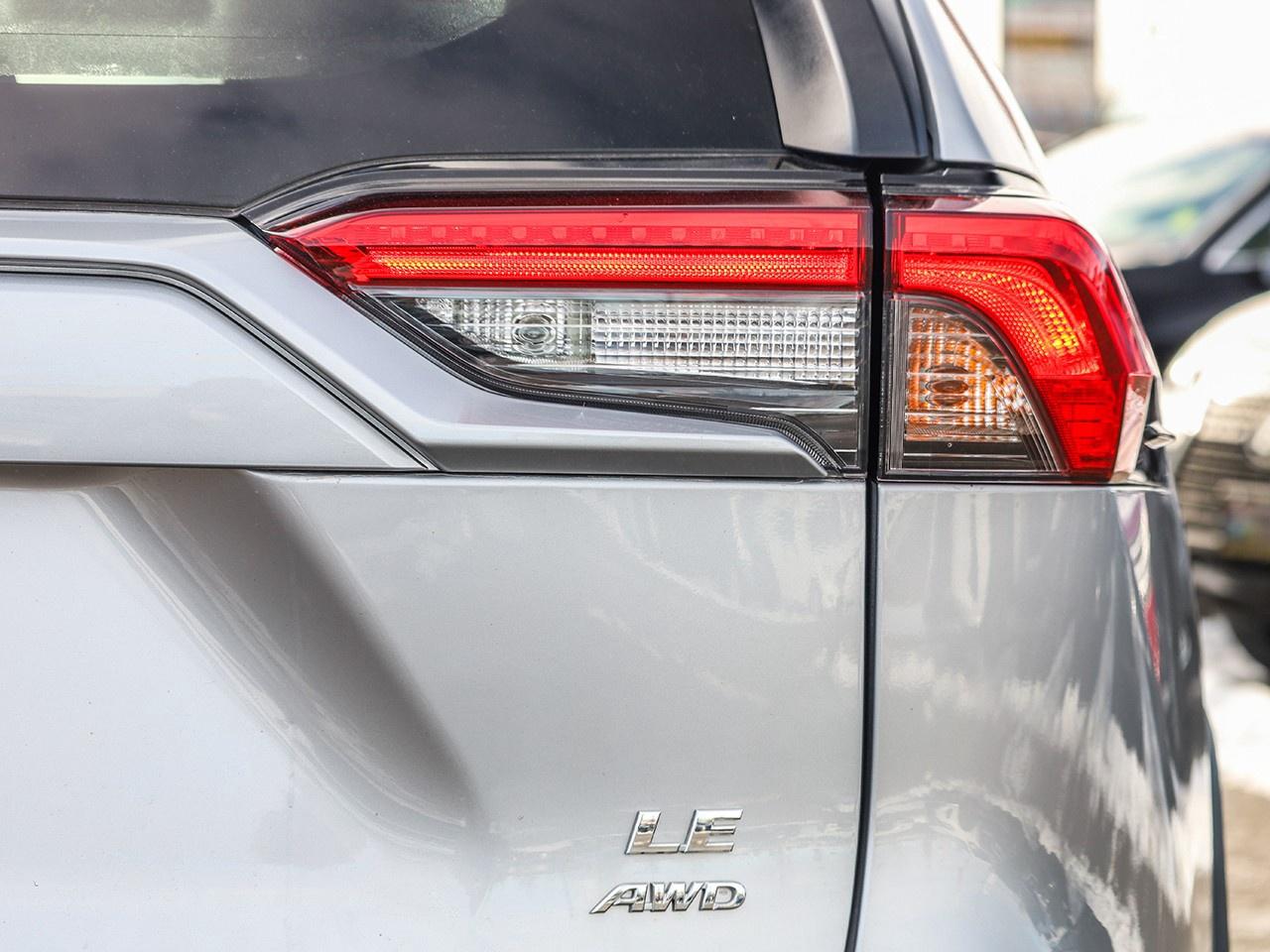 2025 Toyota RAV4 LE Photo