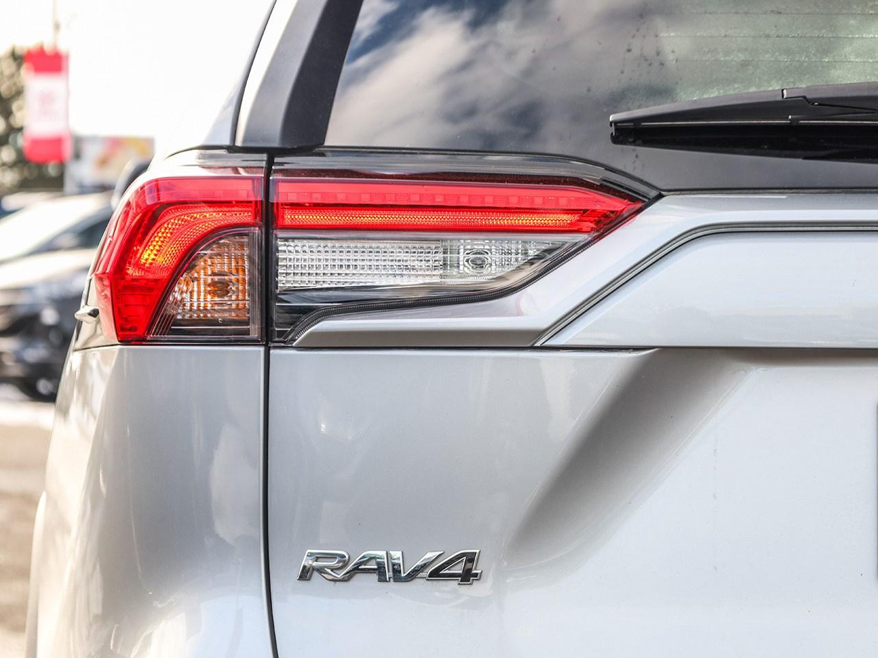 2025 Toyota RAV4 LE Photo