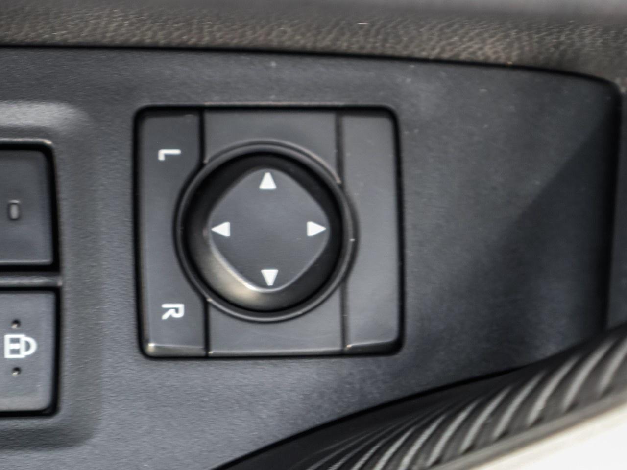 2025 Toyota RAV4 LE Photo