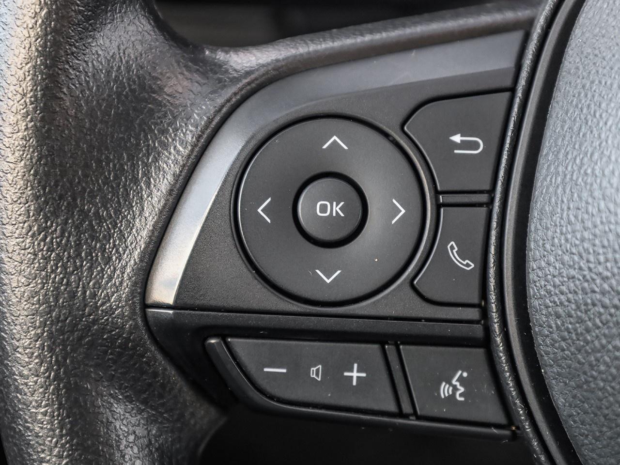 2025 Toyota RAV4 LE Photo