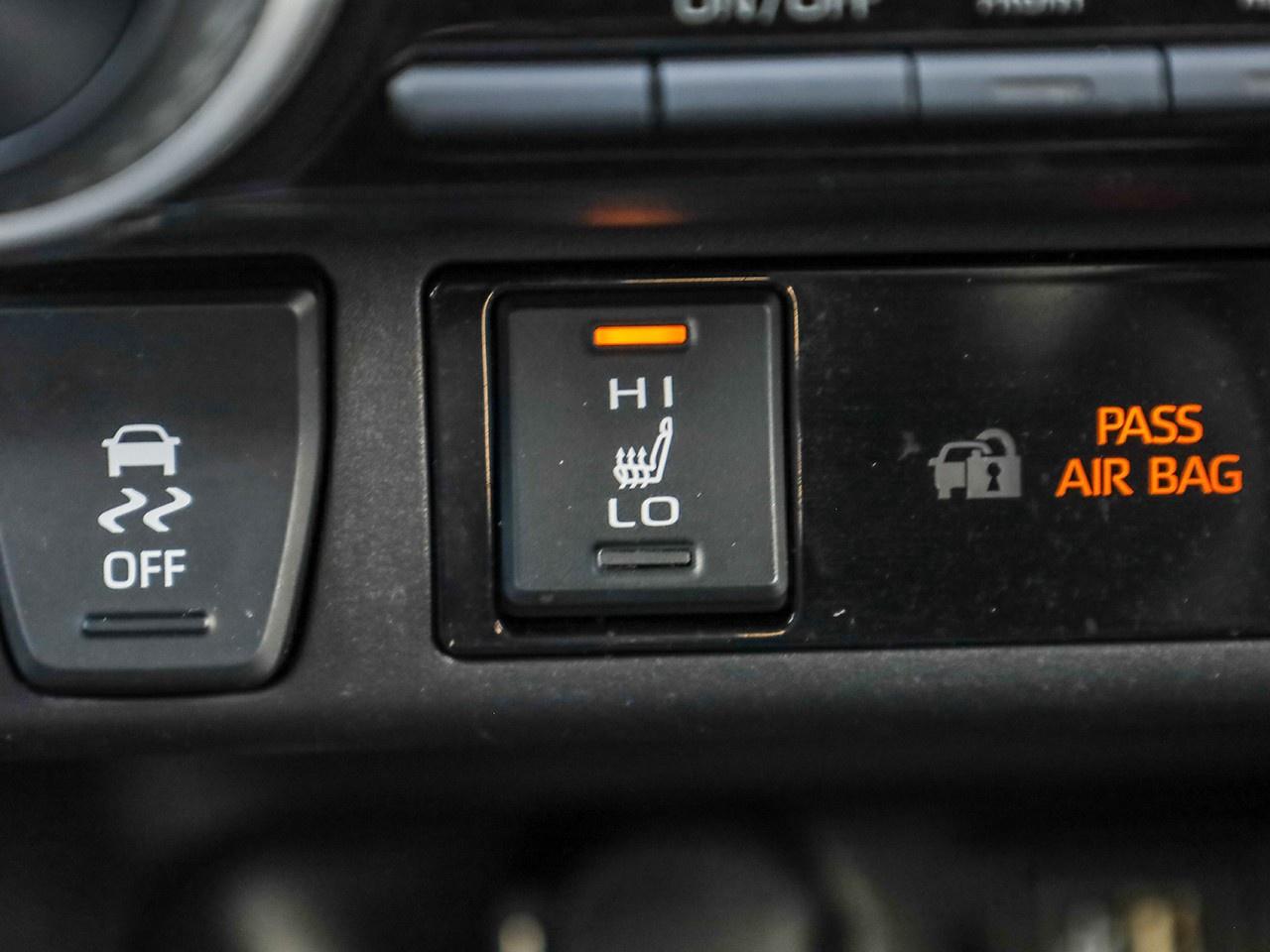 2025 Toyota RAV4 LE Photo