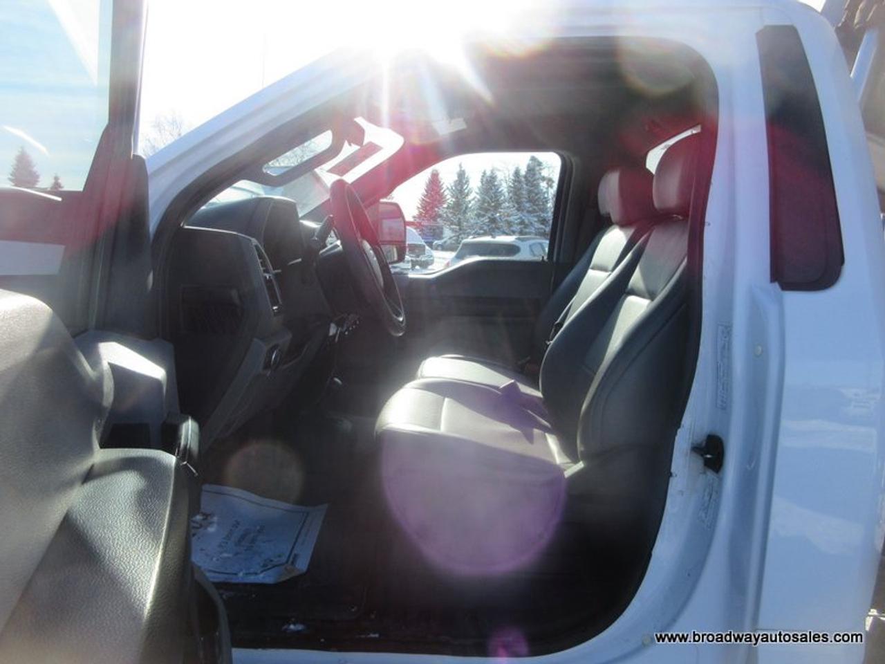 2019 Ford F-550 WORK READY XL-MODEL 3 PASSENGER 6.7L - POWER STROKE DIESEL.. 4X4.. REGULAR-CAB.. HYDRAULIC-DUMP-BOX.. TRAILER BRAKE.. Photo