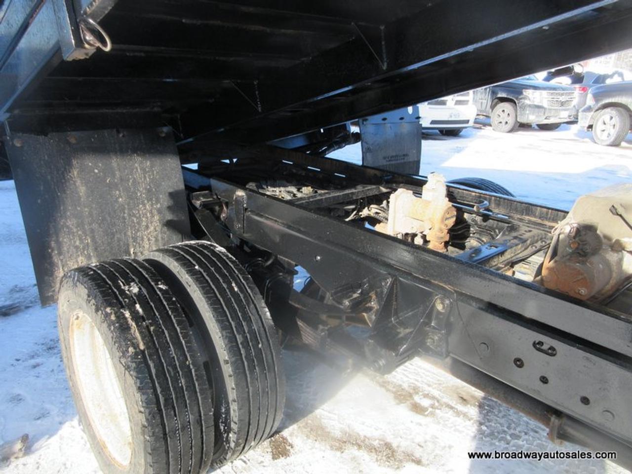 2020 Ford F-550 WORK READY XL-PACKAGE 3 PASSENGER 6.7L - POWER STROKE DIESEL.. 4X4.. REGULAR-CAB.. HYDRAULIC-DUMP-BOX.. TRAILER BRAKE.. Photo