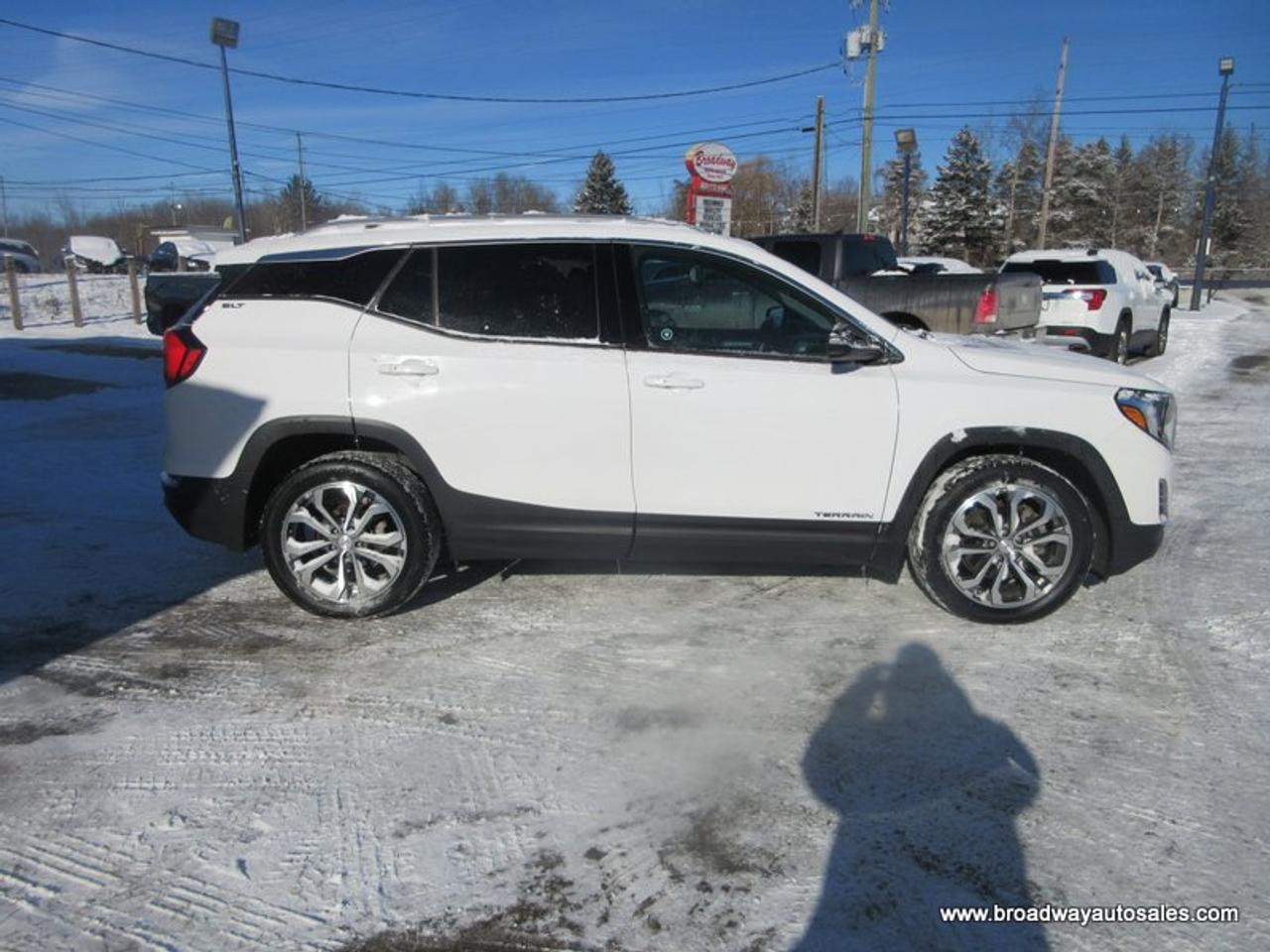 2020 GMC Terrain ALL-WHEEL DRIVE SLT-VERSION 5 PASSENGER 2.0L - TURBO.. NAVIGATION.. PANORAMIC SUNROOF.. LEATHER.. HEATED SEATS & WHEEL.. BOSE AUDIO.. Photo