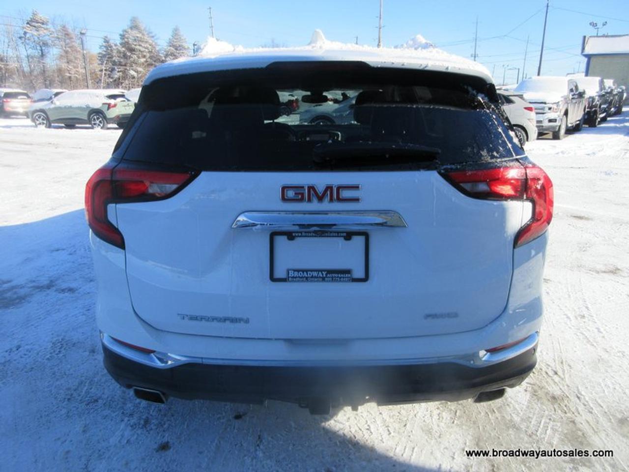 2020 GMC Terrain ALL-WHEEL DRIVE SLT-VERSION 5 PASSENGER 2.0L - TURBO.. NAVIGATION.. PANORAMIC SUNROOF.. LEATHER.. HEATED SEATS & WHEEL.. BOSE AUDIO.. Photo