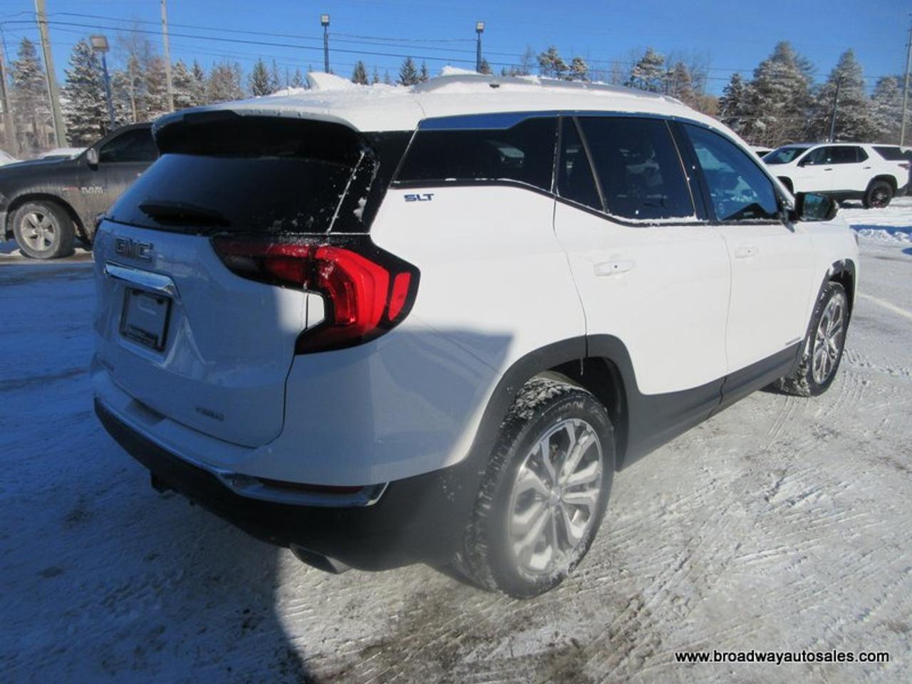 2020 GMC Terrain ALL-WHEEL DRIVE SLT-VERSION 5 PASSENGER 2.0L - TURBO.. NAVIGATION.. PANORAMIC SUNROOF.. LEATHER.. HEATED SEATS & WHEEL.. BOSE AUDIO.. Photo