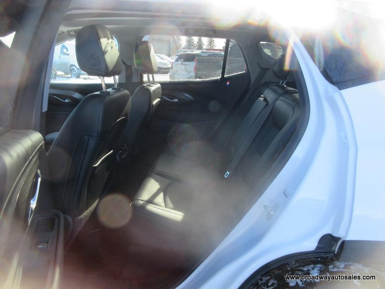 2020 GMC Terrain ALL-WHEEL DRIVE SLT-VERSION 5 PASSENGER 2.0L - TURBO.. NAVIGATION.. PANORAMIC SUNROOF.. LEATHER.. HEATED SEATS & WHEEL.. BOSE AUDIO.. Photo