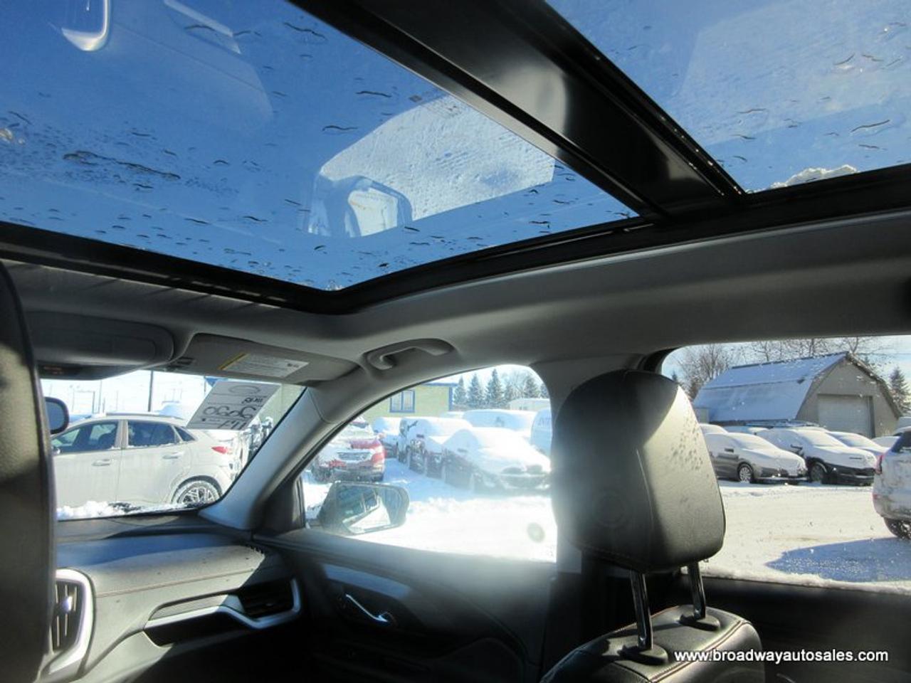 2020 GMC Terrain ALL-WHEEL DRIVE SLT-VERSION 5 PASSENGER 2.0L - TURBO.. NAVIGATION.. PANORAMIC SUNROOF.. LEATHER.. HEATED SEATS & WHEEL.. BOSE AUDIO.. Photo