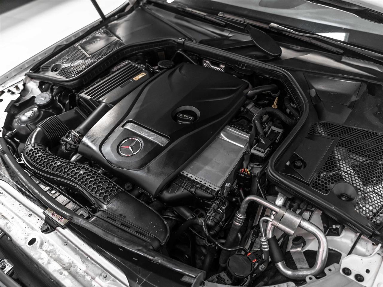 2015 Mercedes-Benz C 300 C 300|AMG PKG|BLINDSPOT|NAVI|REAR CAM|PANO|ACCIDENT FREE Photo