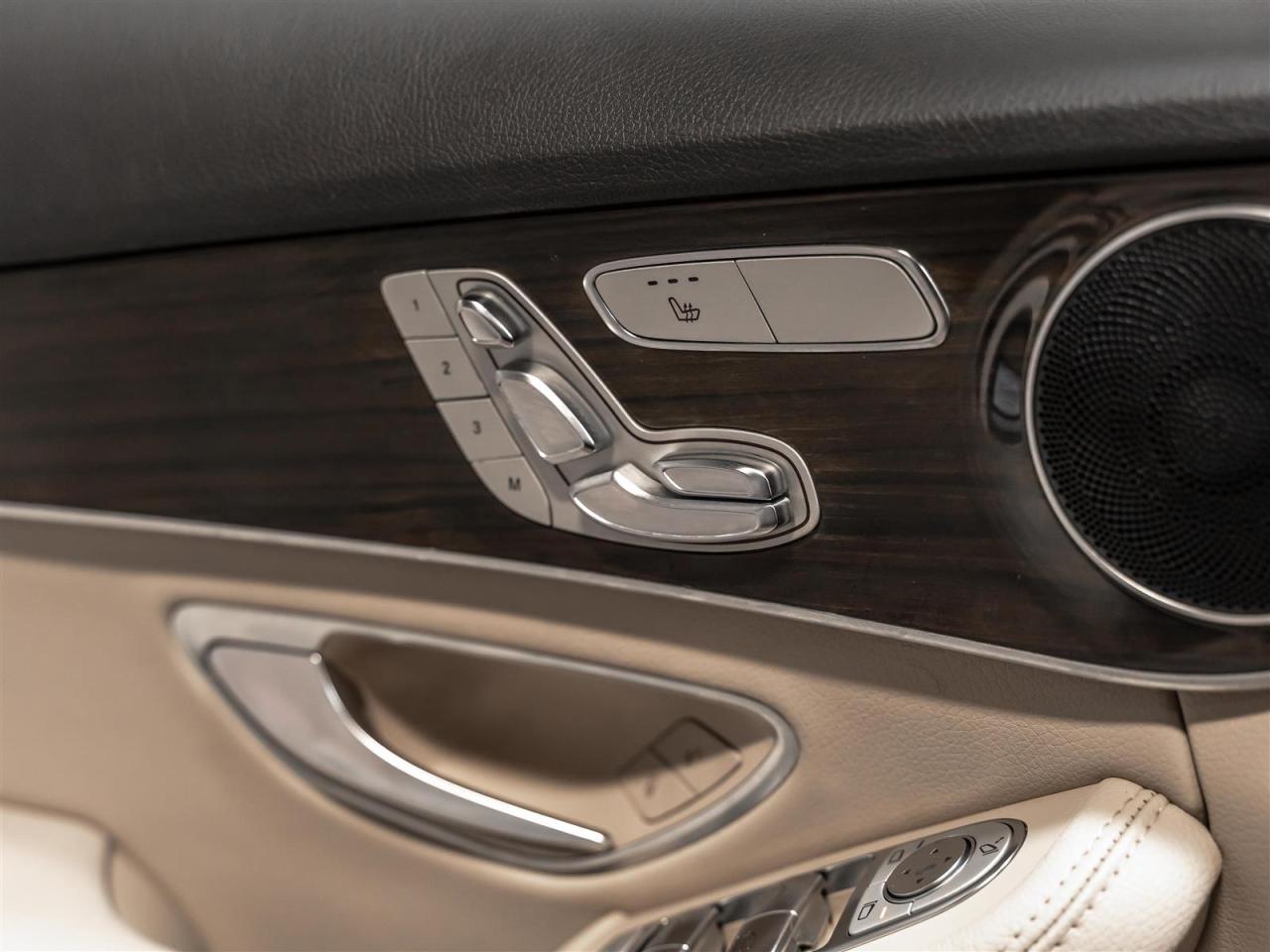 2015 Mercedes-Benz C 300 C 300|AMG PKG|BLINDSPOT|NAVI|REAR CAM|PANO|ACCIDENT FREE Photo