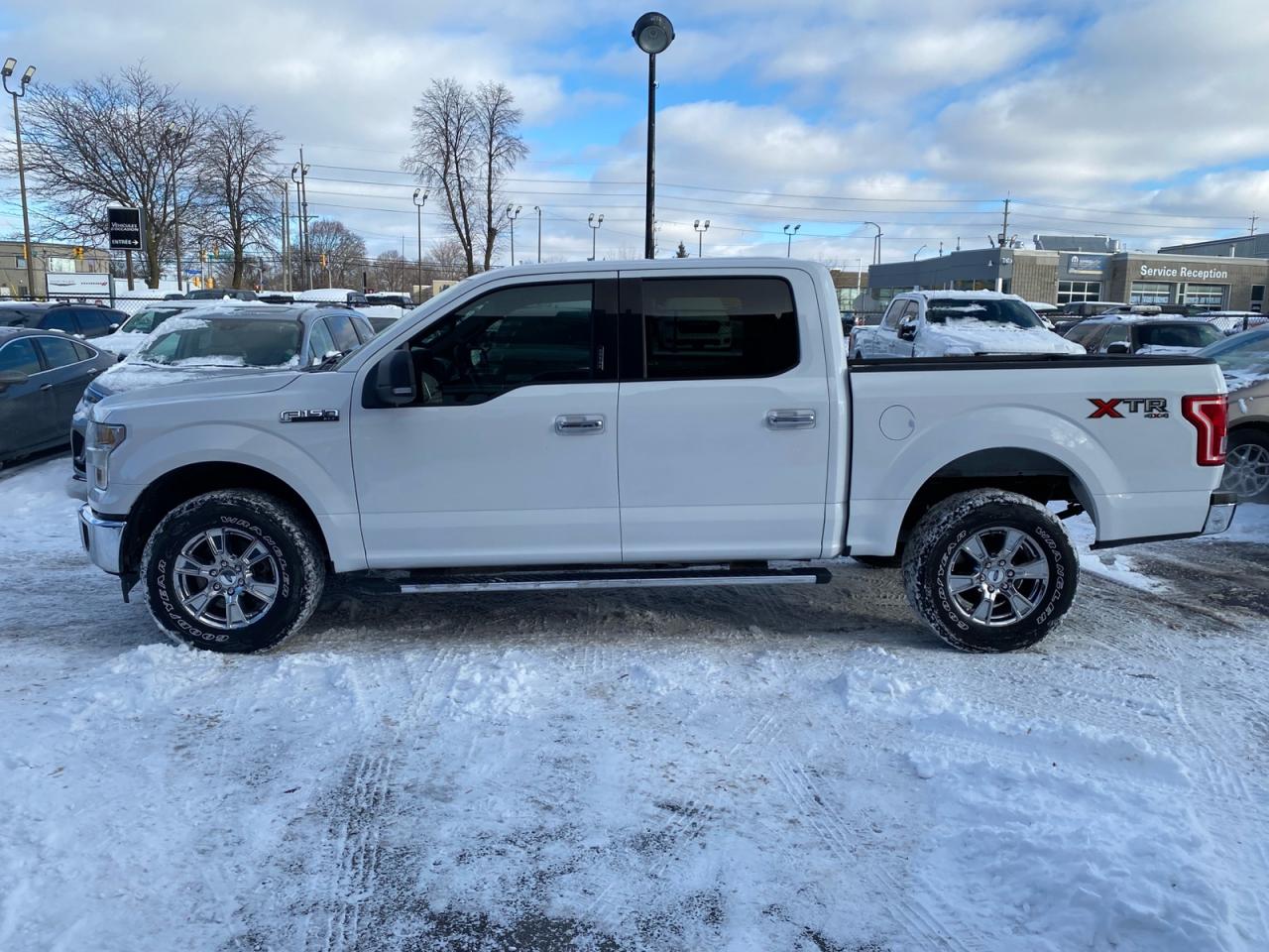 2017 Ford F-150 SuperCrew |  XTR | XLT | 5.0L V8 Photo4