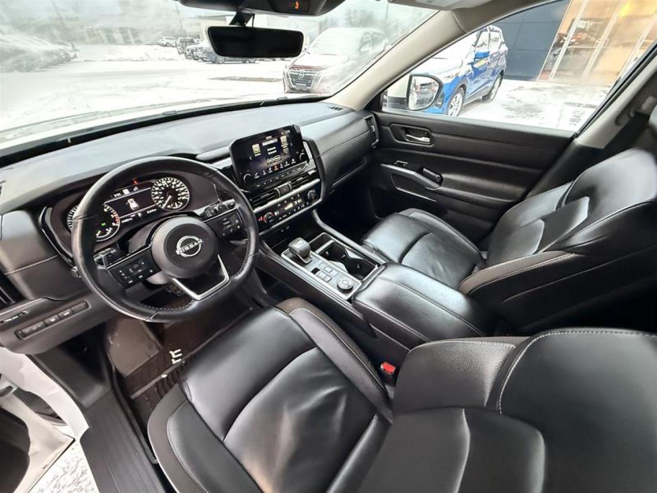 2023 Nissan Pathfinder SL V6 4x4 at Photo