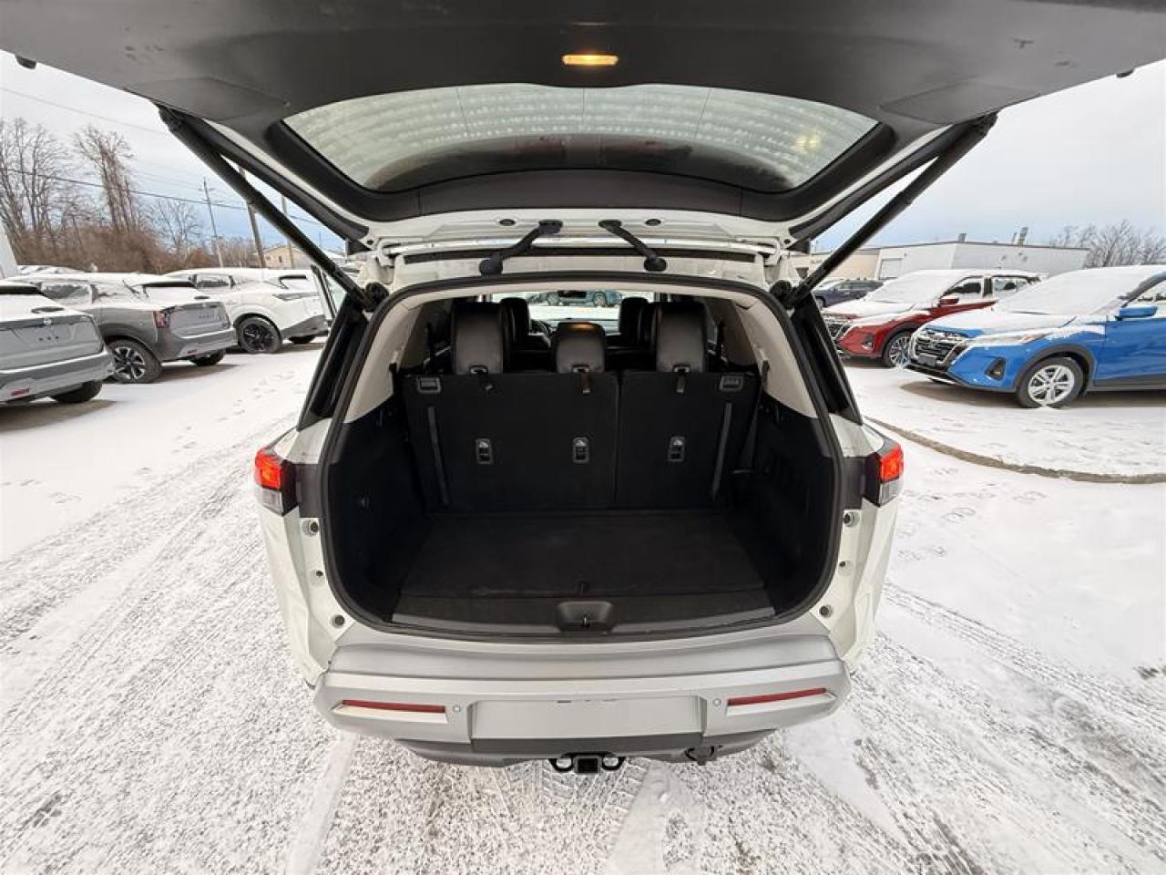 2023 Nissan Pathfinder SL V6 4x4 at Photo