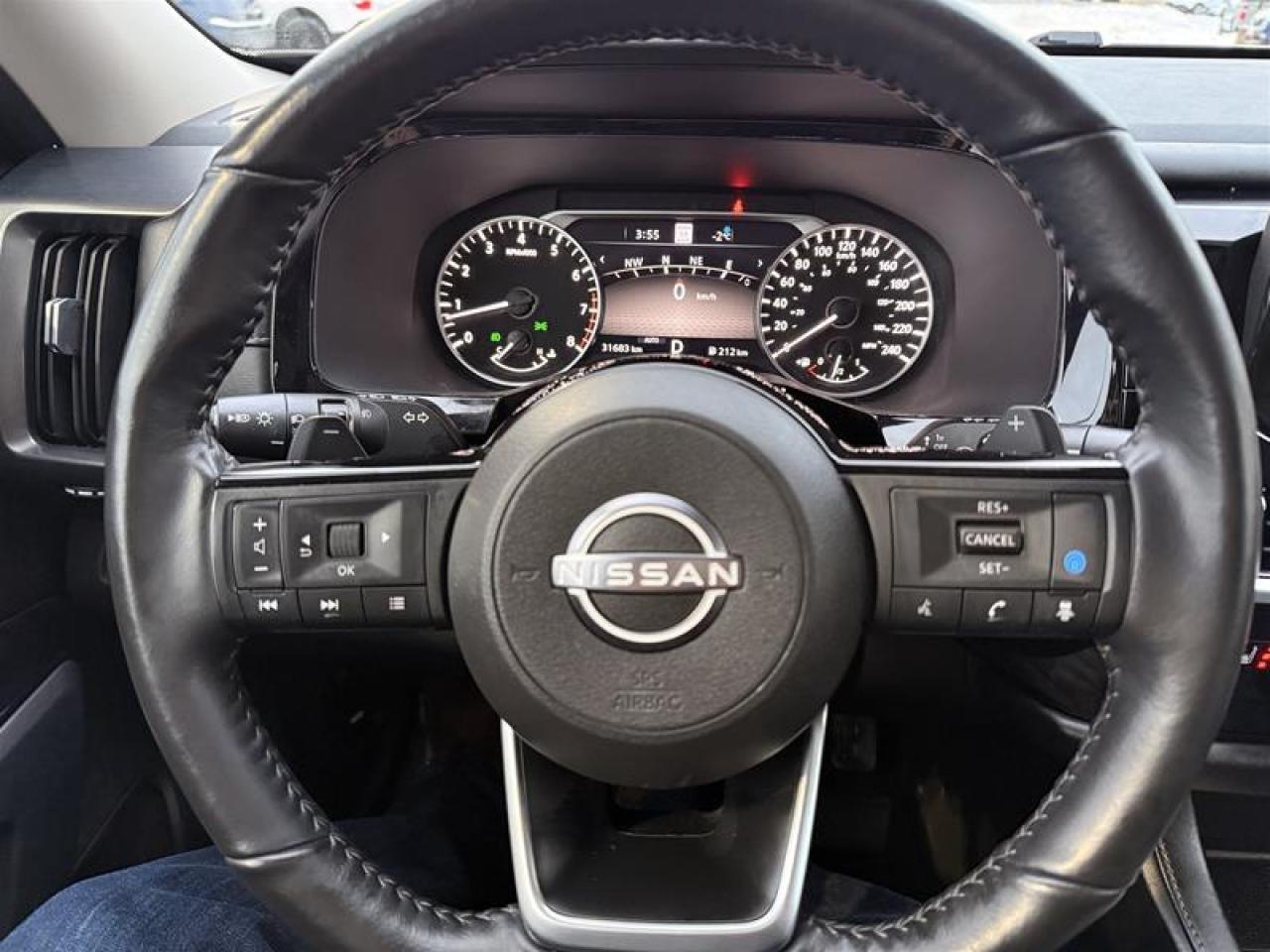2023 Nissan Pathfinder SL V6 4x4 at Photo