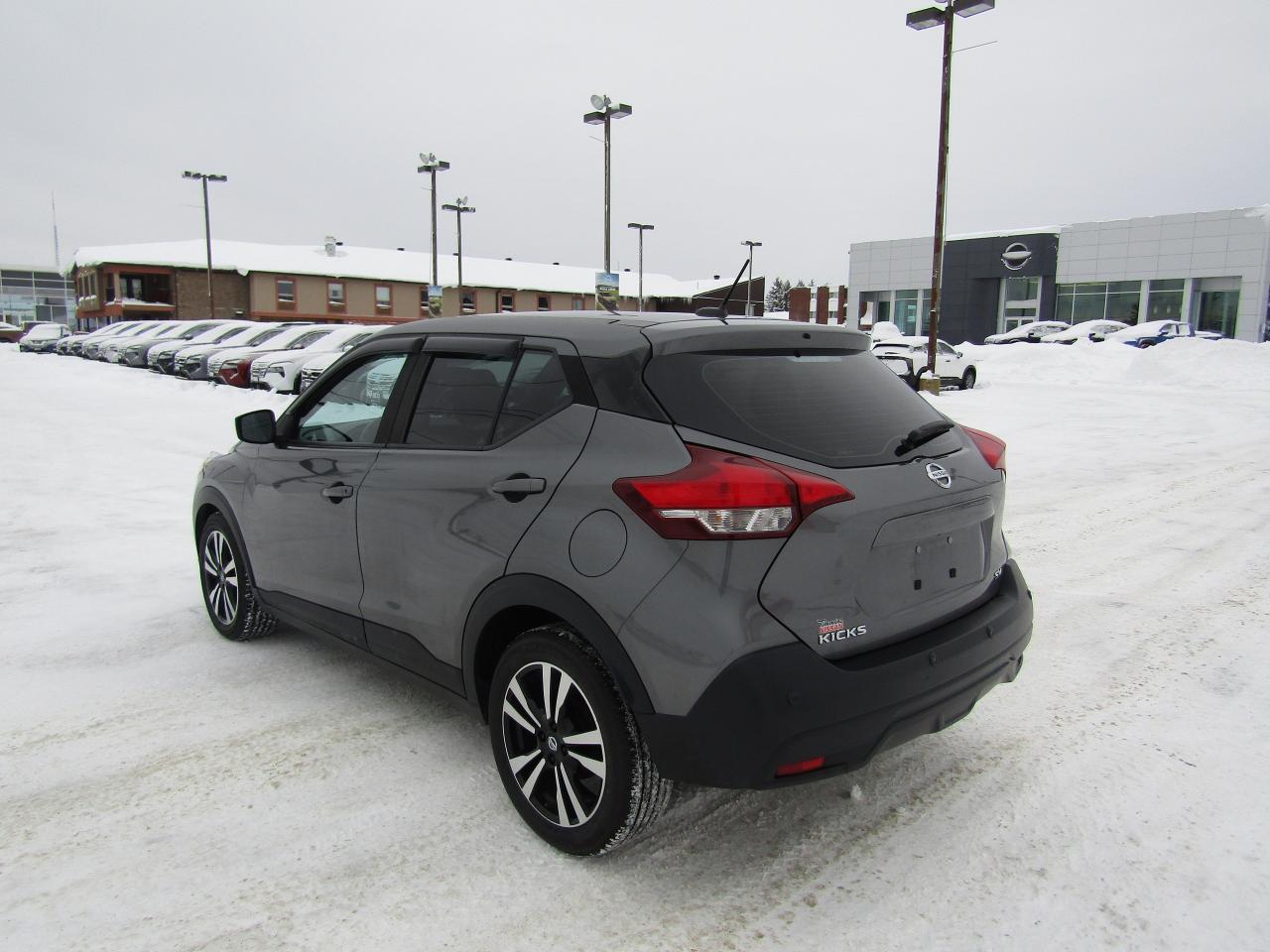 2020 Nissan Kicks SV Photo