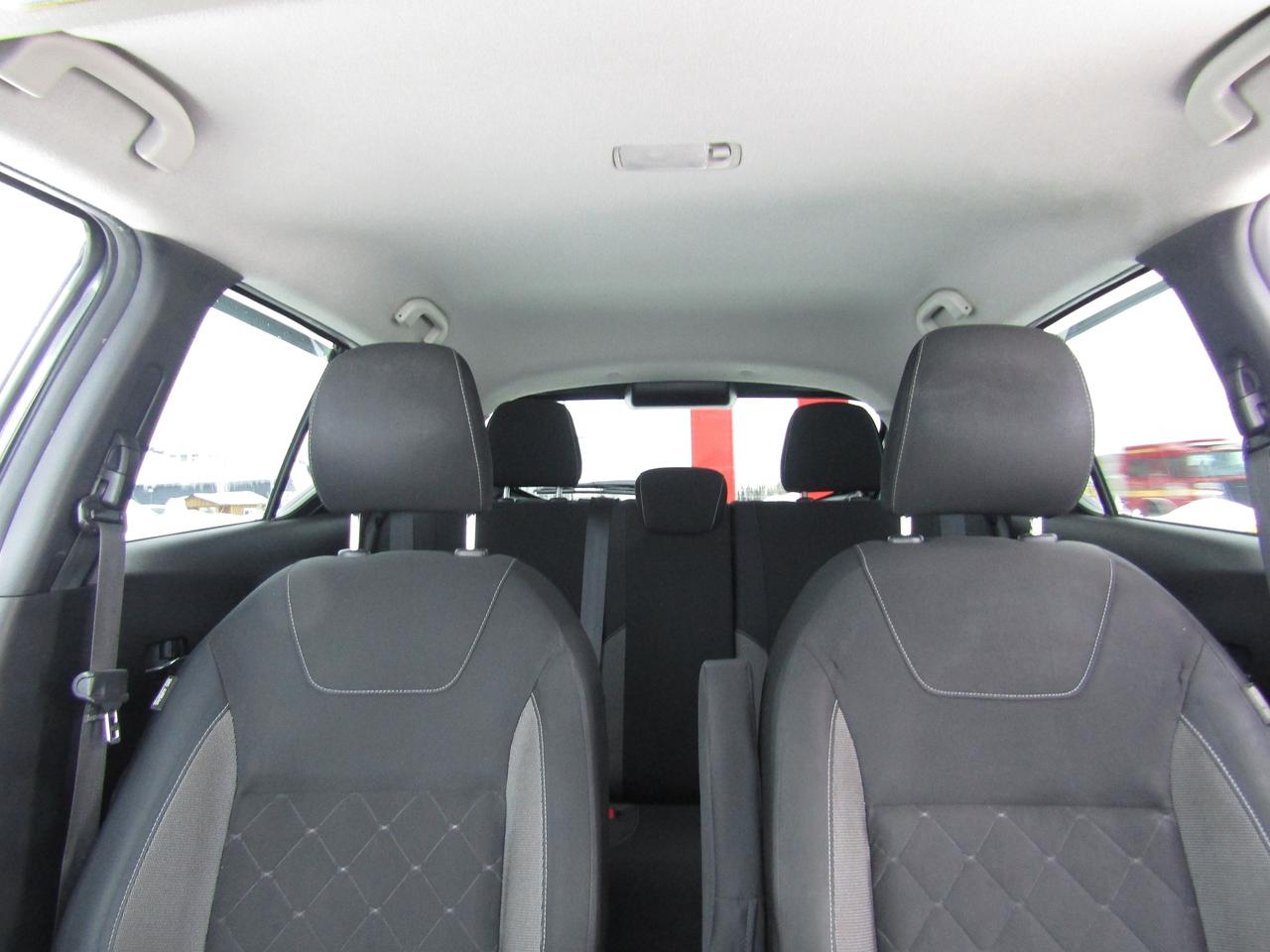 2020 Nissan Kicks SV Photo