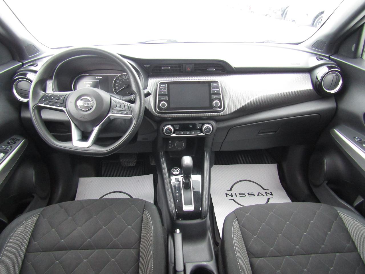 2020 Nissan Kicks SV Photo