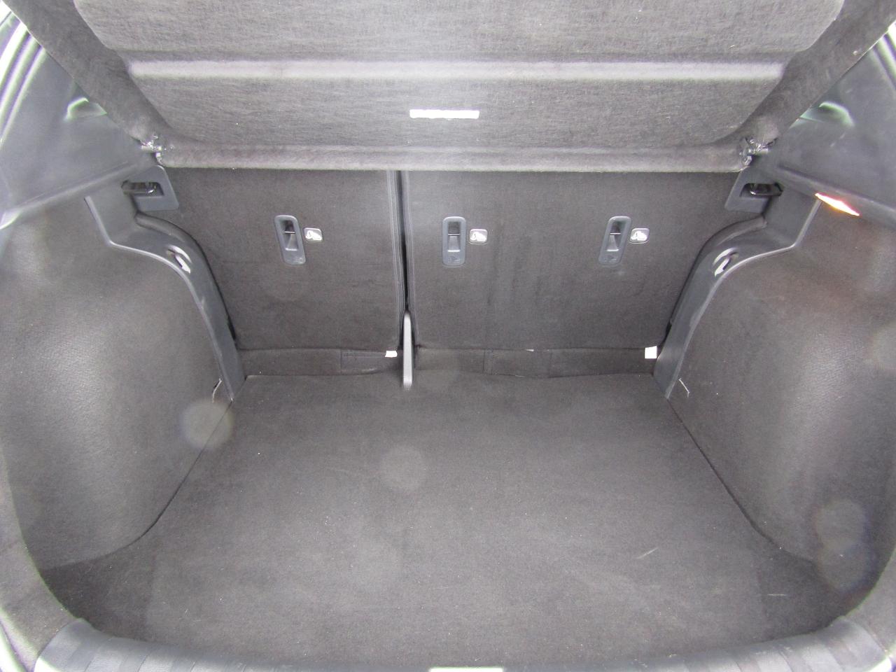 2020 Nissan Kicks SV Photo