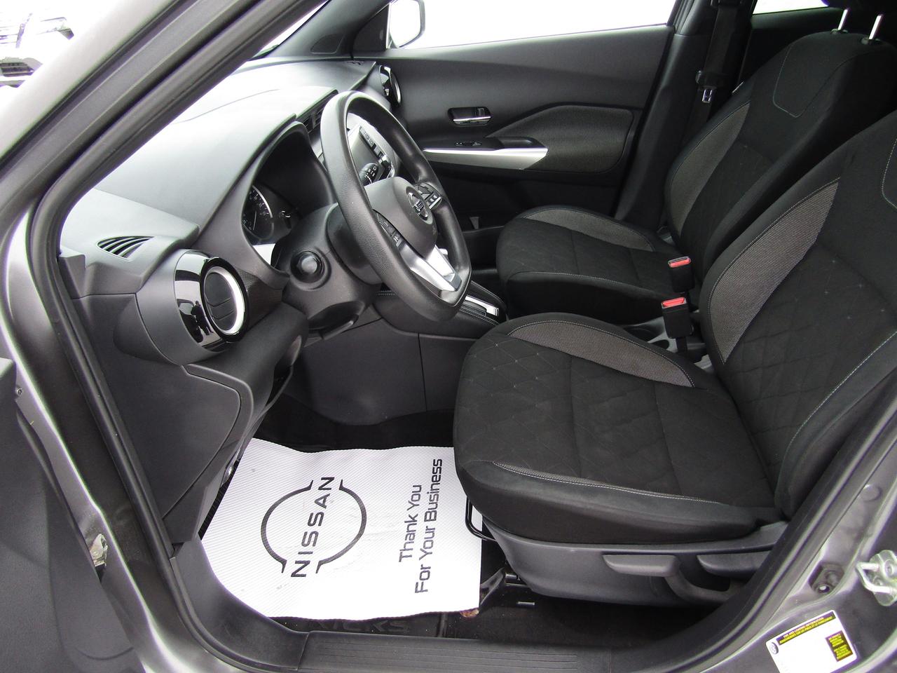 2020 Nissan Kicks SV Photo