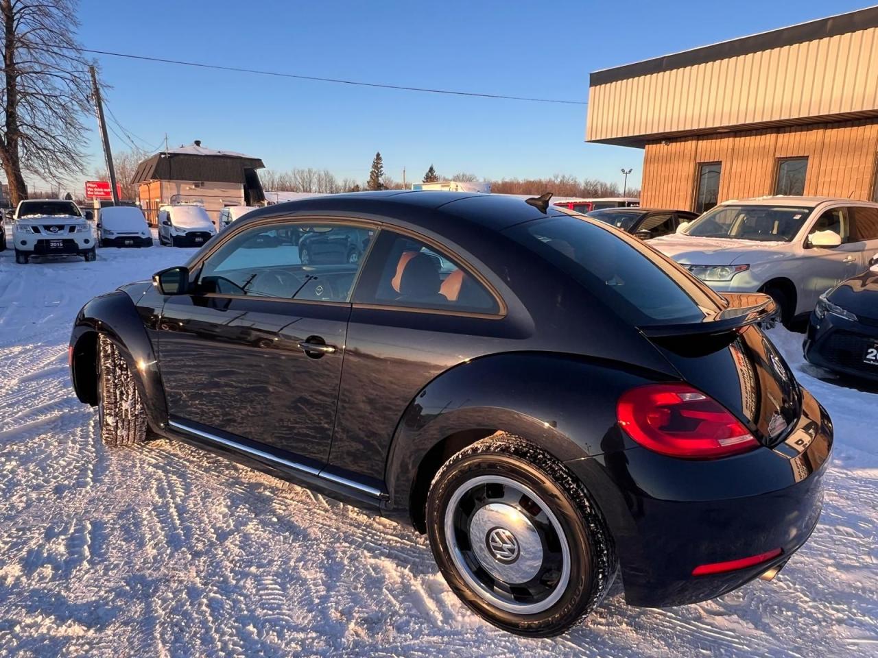 2016 Volkswagen Beetle Trendline Photo2