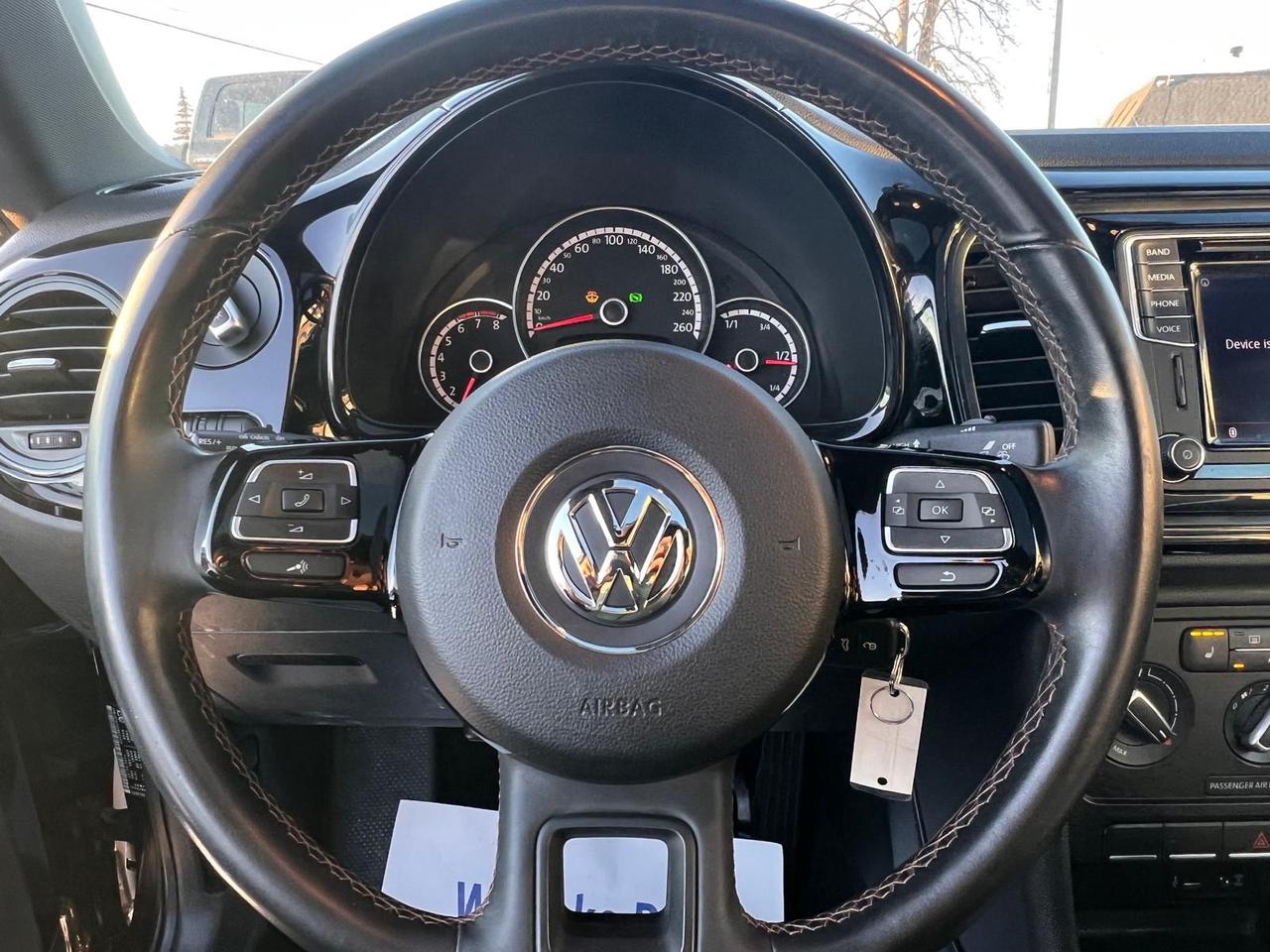 2016 Volkswagen Beetle Trendline Photo