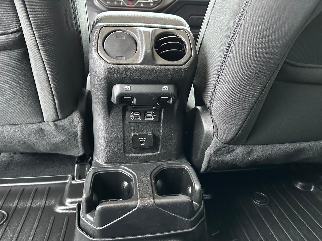 2021 Jeep Wrangler Unlimited Sahara Photo5