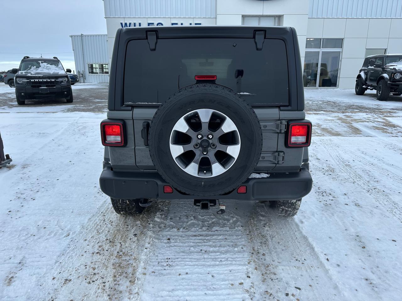 2021 Jeep Wrangler Unlimited Sahara Photo3