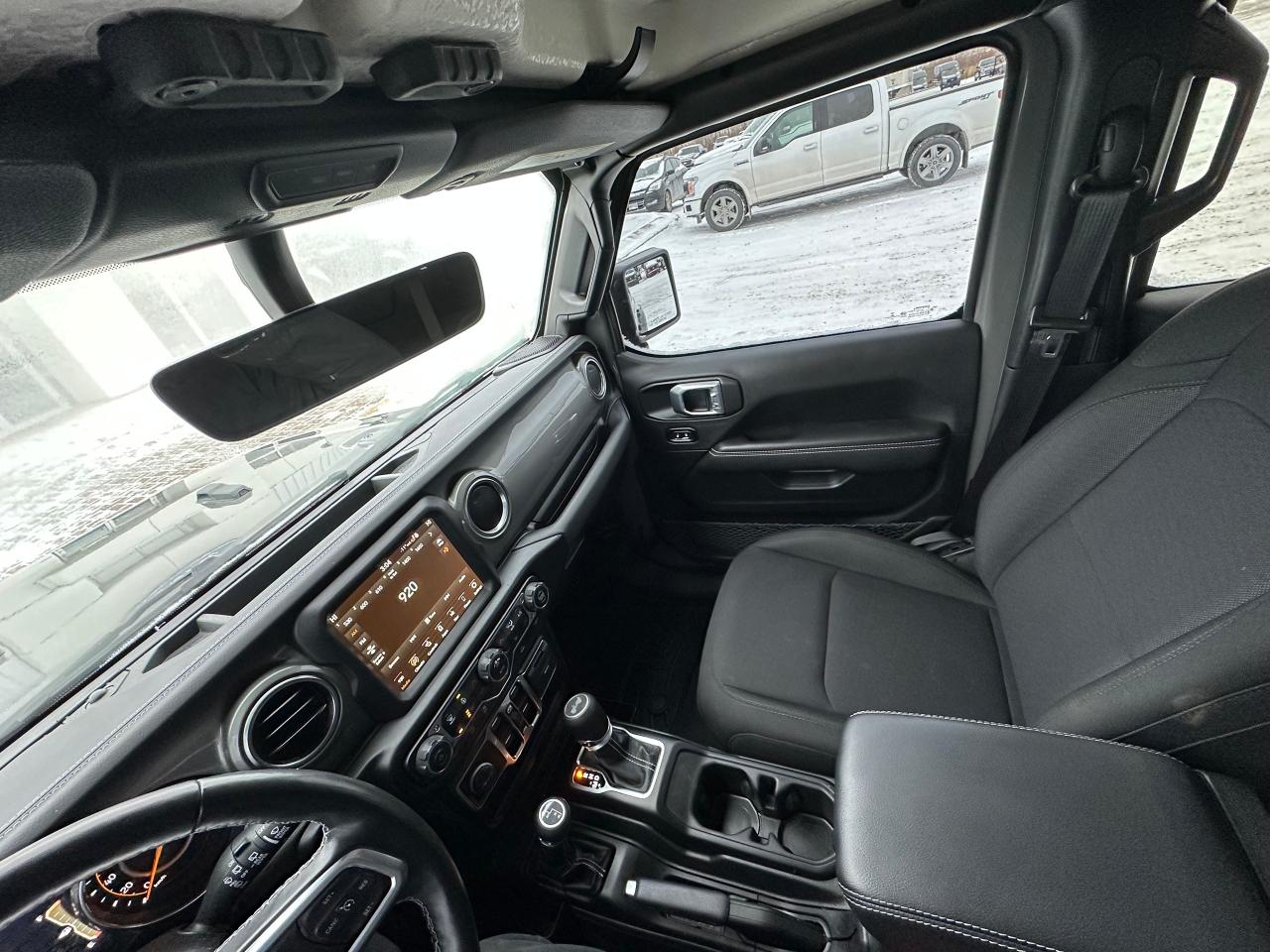 2021 Jeep Wrangler Unlimited Sahara Photo5