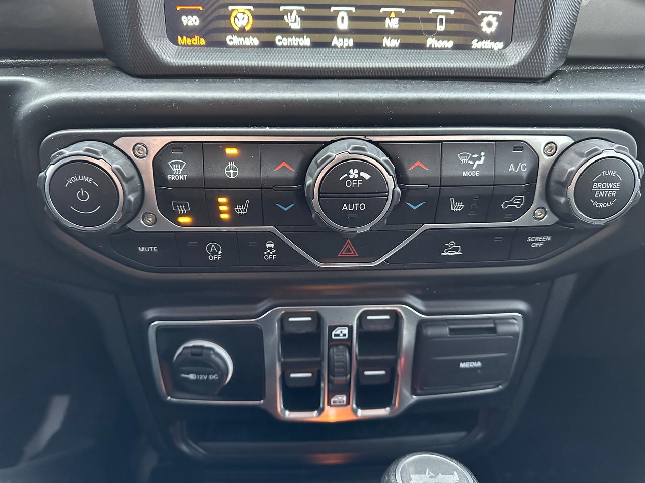 2021 Jeep Wrangler Unlimited Sahara Photo5