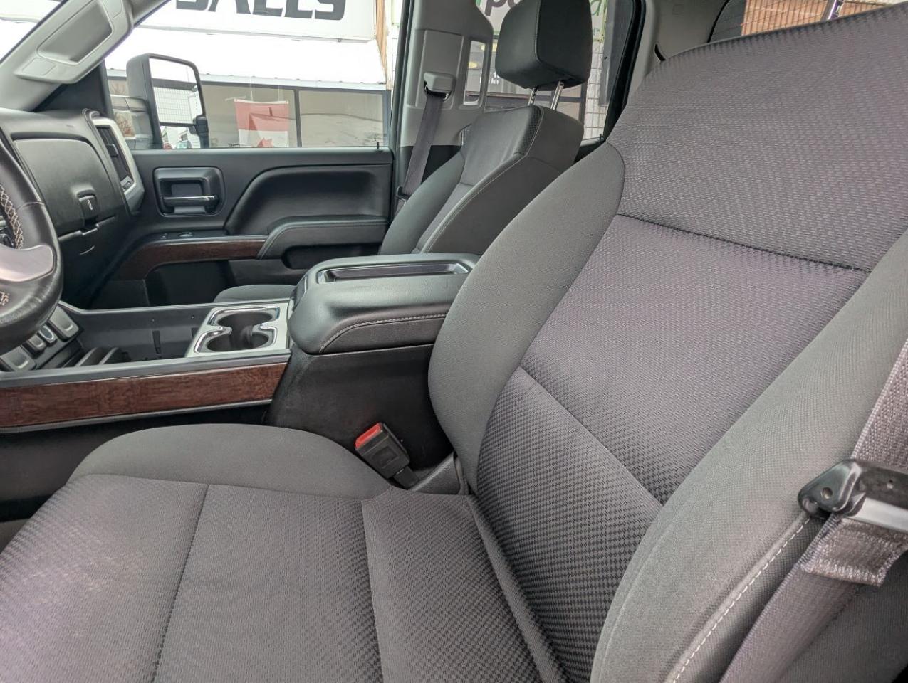 2015 GMC Sierra 1500 SLE WITH SOFT TONNEAU COVER!! Photo