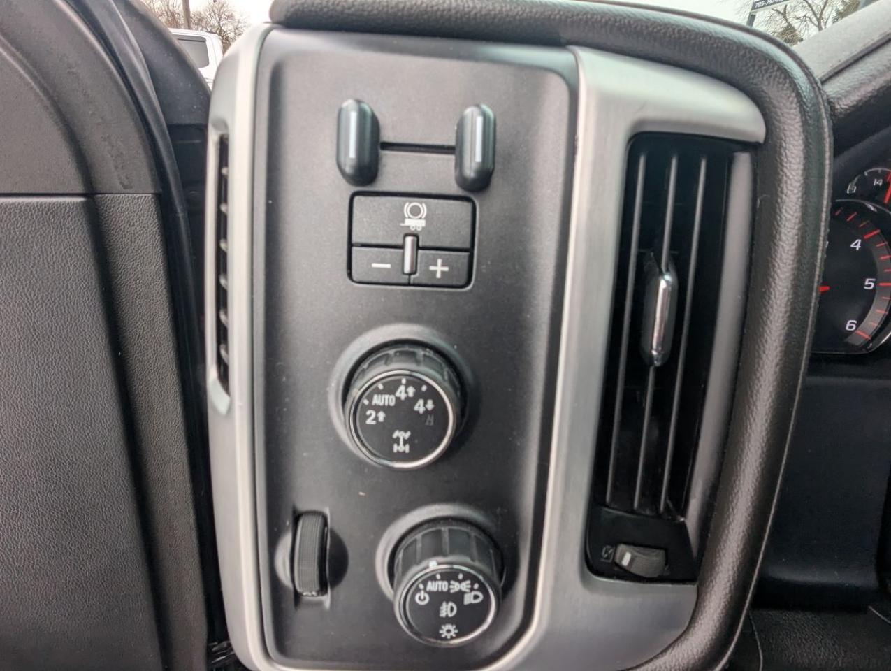 2015 GMC Sierra 1500 SLE WITH SOFT TONNEAU COVER!! Photo