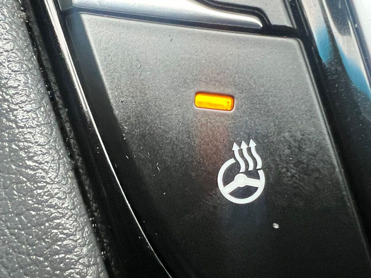 2019 Hyundai IONIQ Preferred-SUNROOF-BACK CAM-HEATED SEATS & MORE! Photo