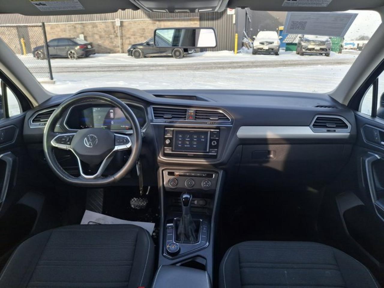 2022 Volkswagen Tiguan Trendline AWD | Blind Spot Monitor | Carplay and Android Auto | Heated Seats + Steering | and More ! Photo