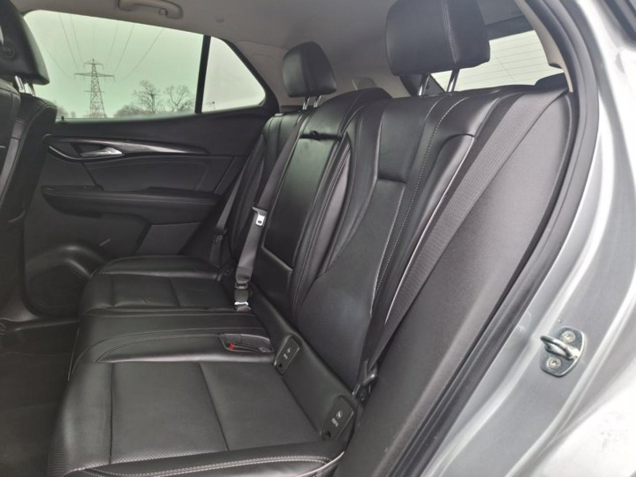 2023 Buick Envision Essence AWD | Leather | Heated Wheel + Seats | CarPlay + Android | Power Seat | Rear Cam & More ! Photo