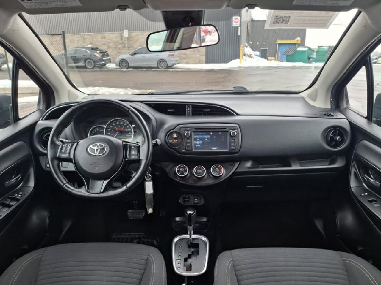 2018 Toyota Yaris Hatchback SE Hatchback | Heated Seats | Bluetooth | Rear Camera | Sat Radio Compatible | Alloy Wheels & More ! Photo