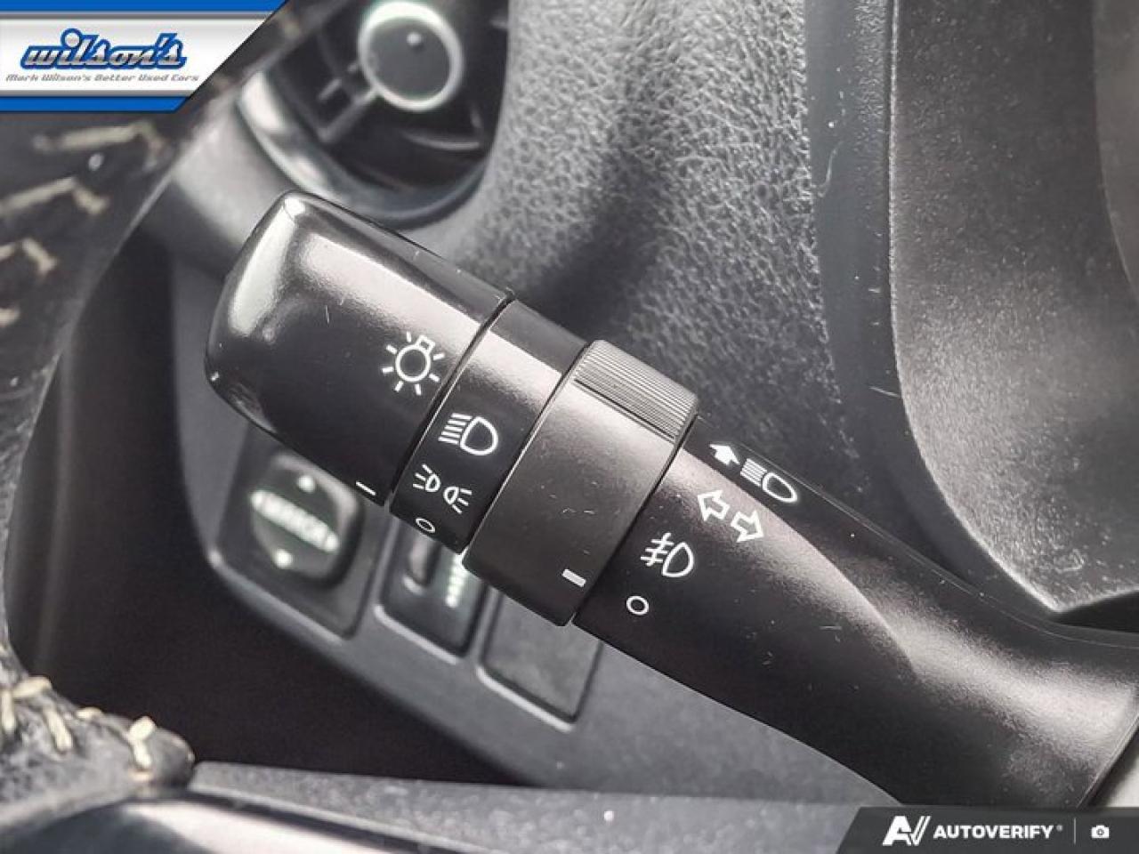 2018 Toyota Yaris Hatchback SE Hatchback | Heated Seats | Bluetooth | Rear Camera | Sat Radio Compatible | Alloy Wheels & More ! Photo