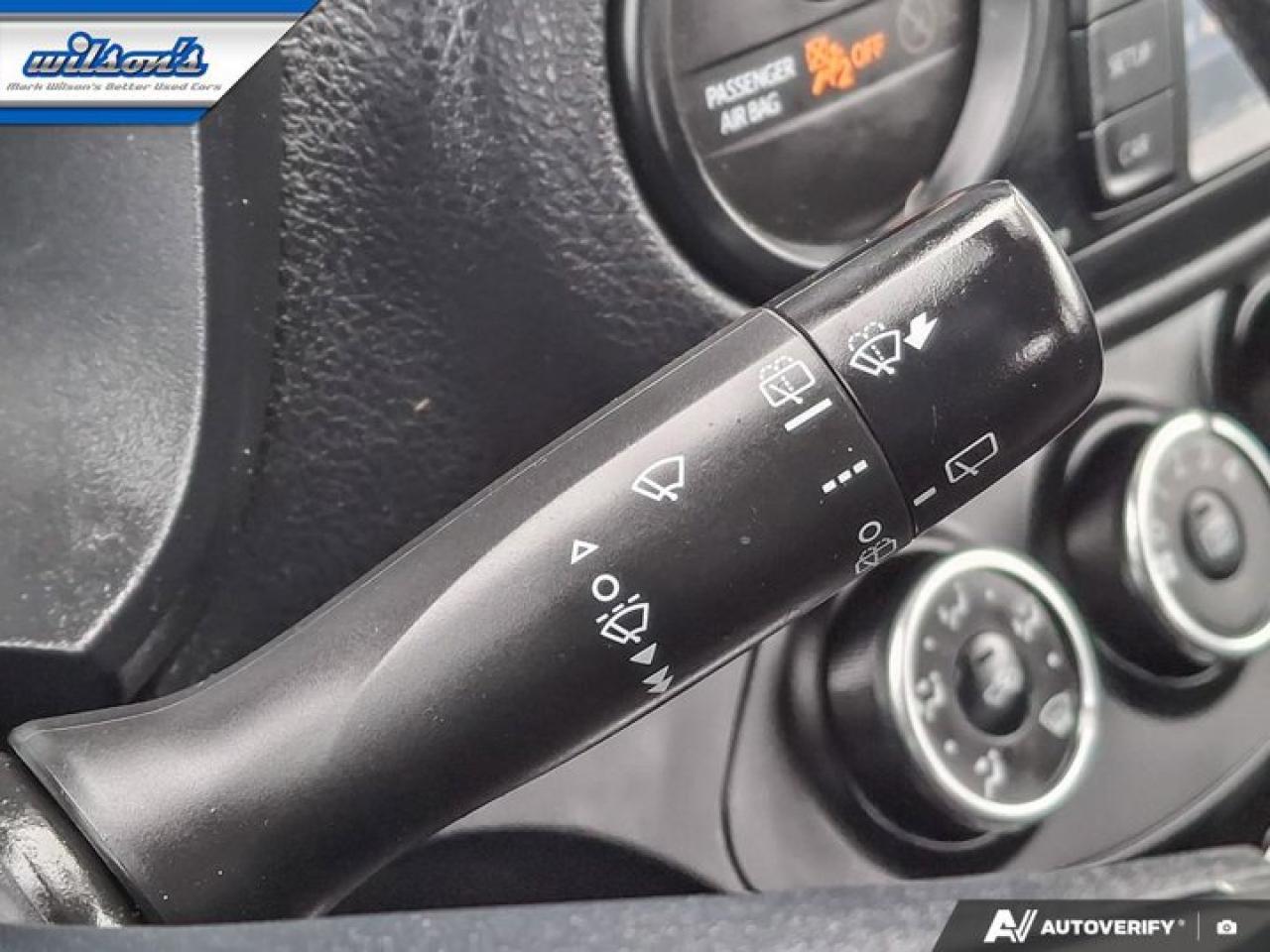 2018 Toyota Yaris Hatchback SE Hatchback | Heated Seats | Bluetooth | Rear Camera | Sat Radio Compatible | Alloy Wheels & More ! Photo