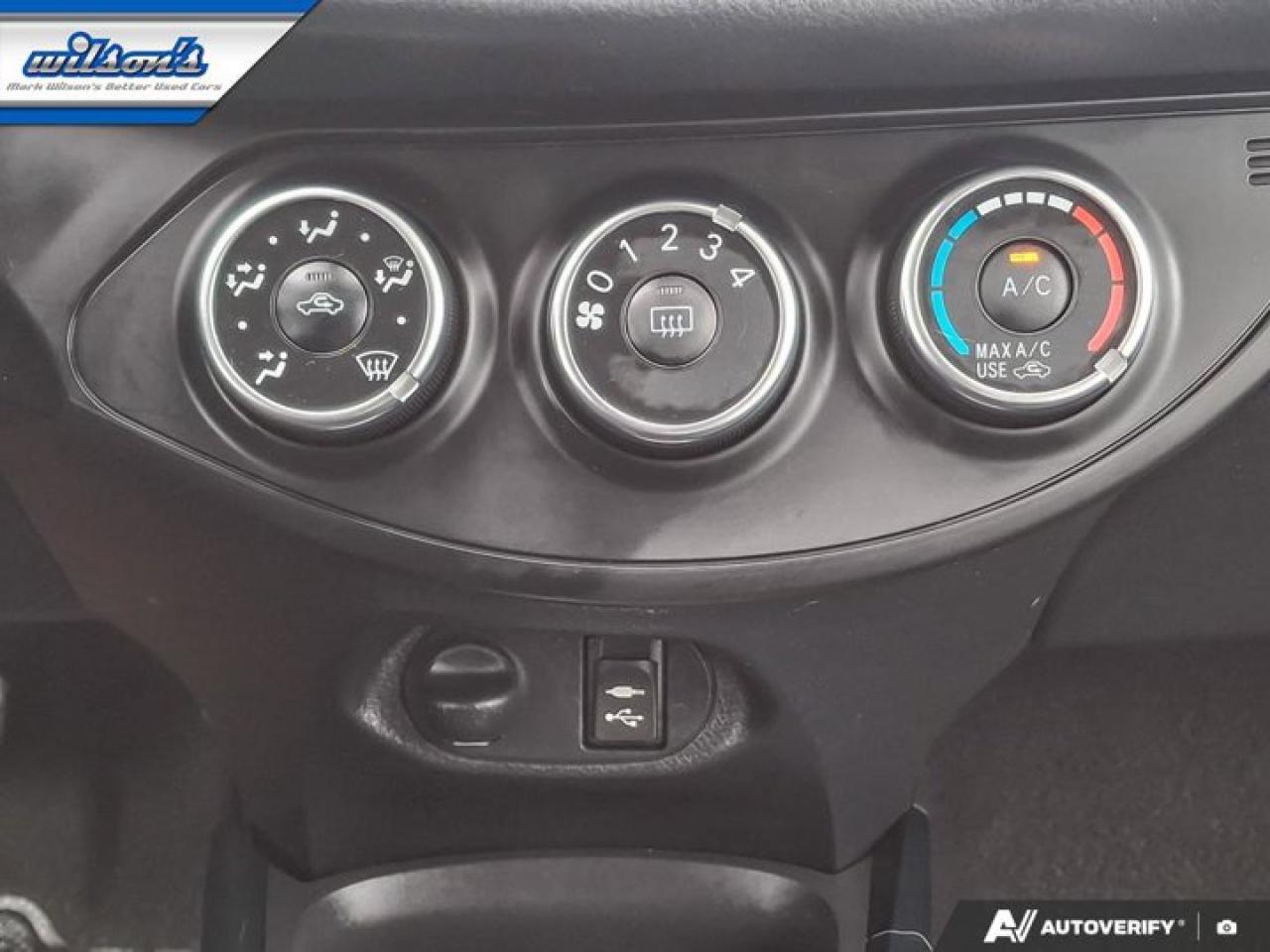 2018 Toyota Yaris Hatchback SE Hatchback | Heated Seats | Bluetooth | Rear Camera | Sat Radio Compatible | Alloy Wheels & More ! Photo