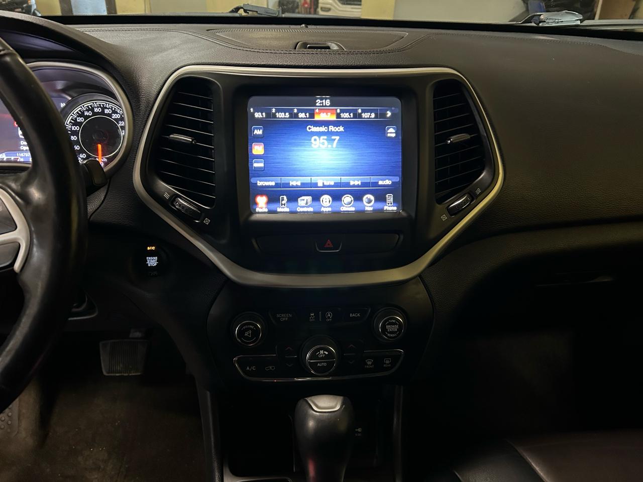 2017 Jeep Cherokee Limited Photo