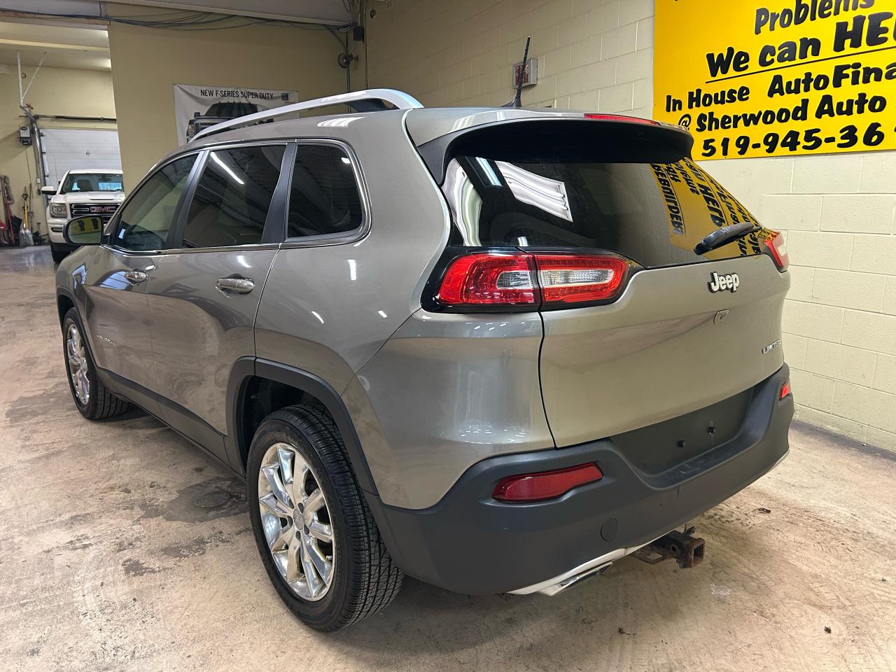 2017 Jeep Cherokee Limited Photo3