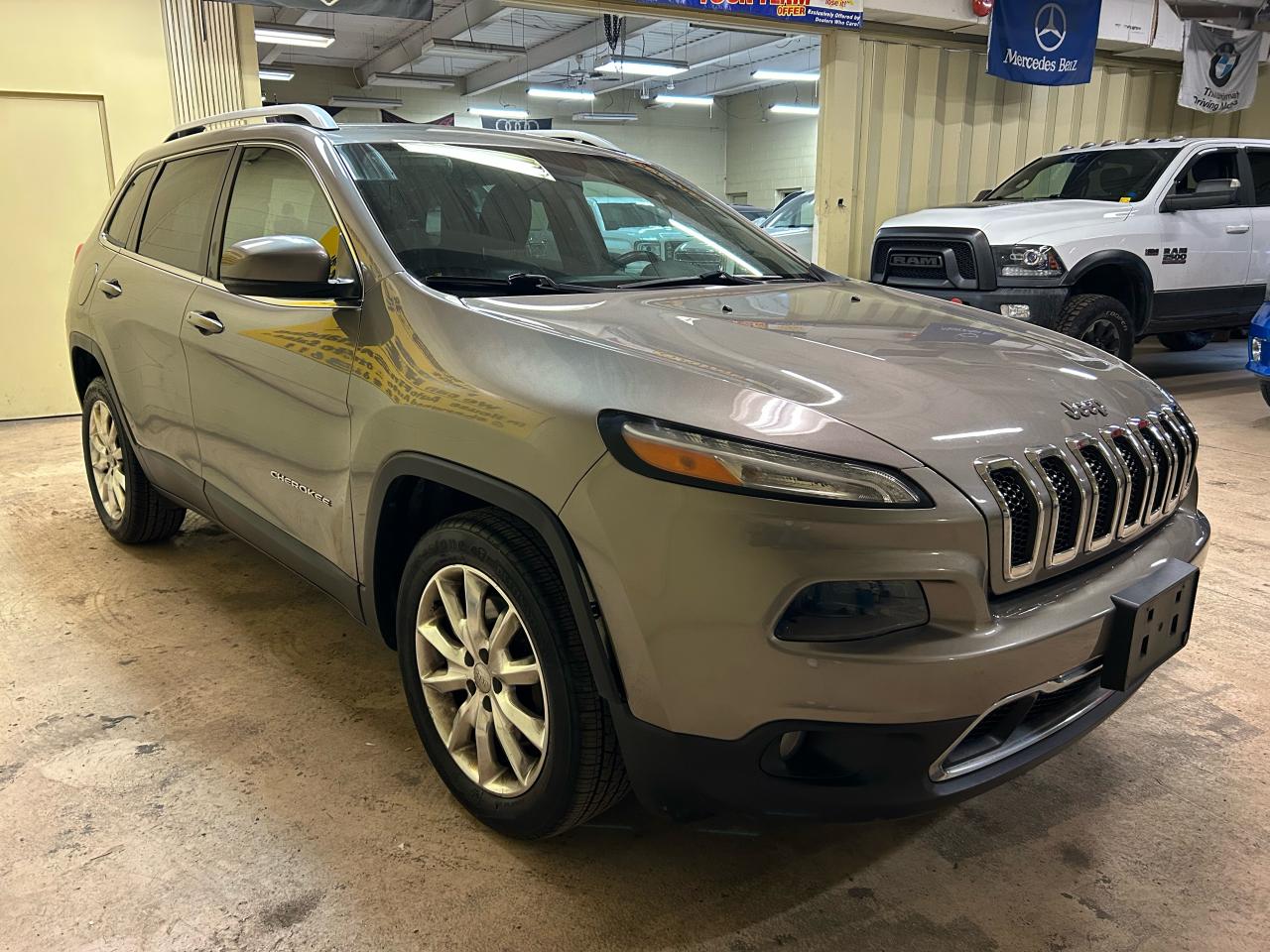 2017 Jeep Cherokee Limited Photo