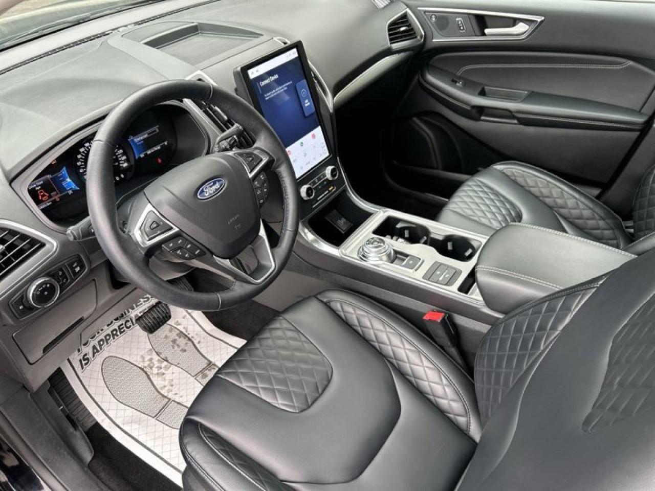2024 Ford Edge Titanium AWD | Panoramic Roof | Remote Start | Heated Seats | Leather Seats Photo
