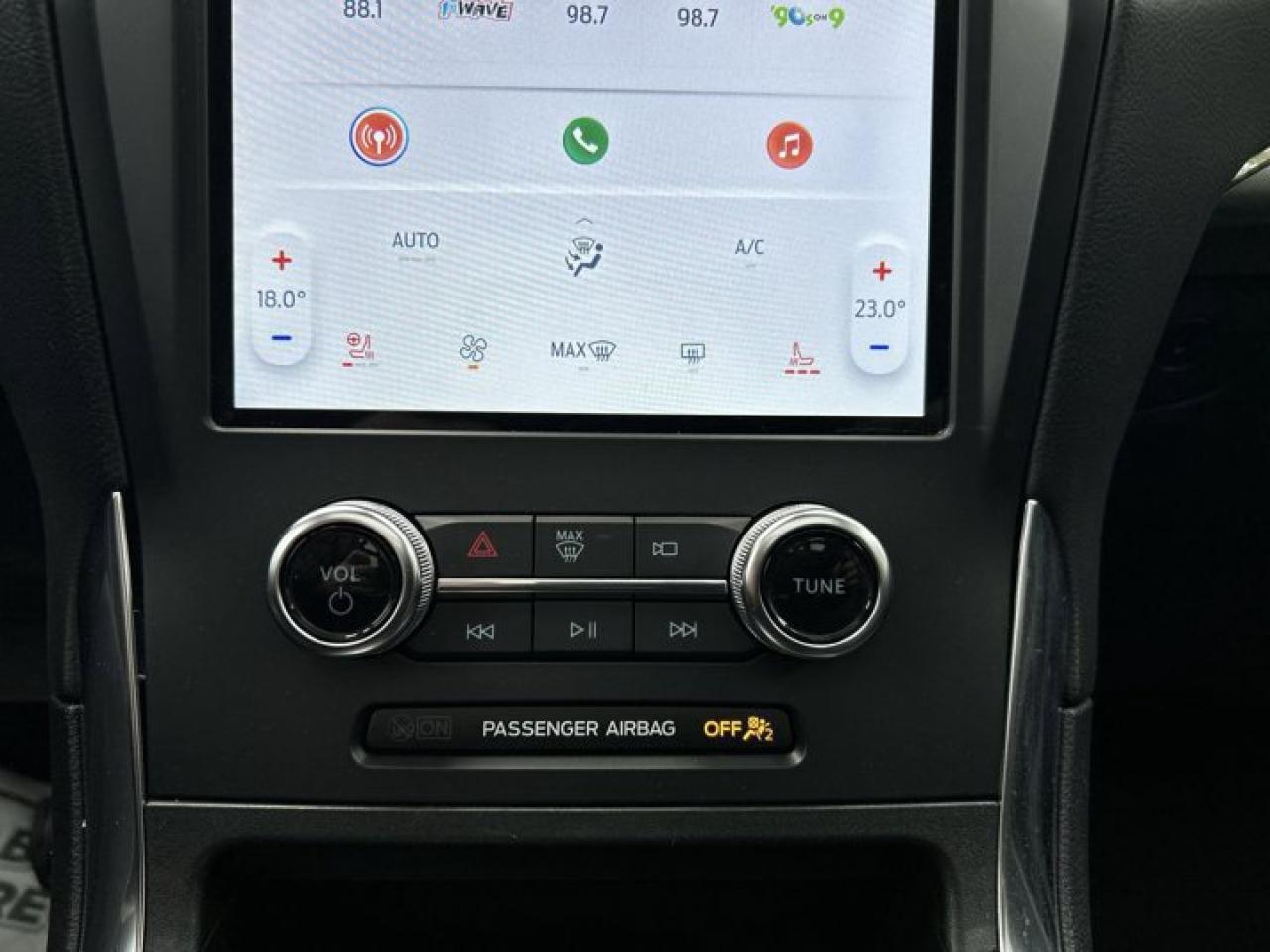 2024 Ford Edge Titanium AWD | Panoramic Roof | Remote Start | Heated Seats | Leather Seats Photo