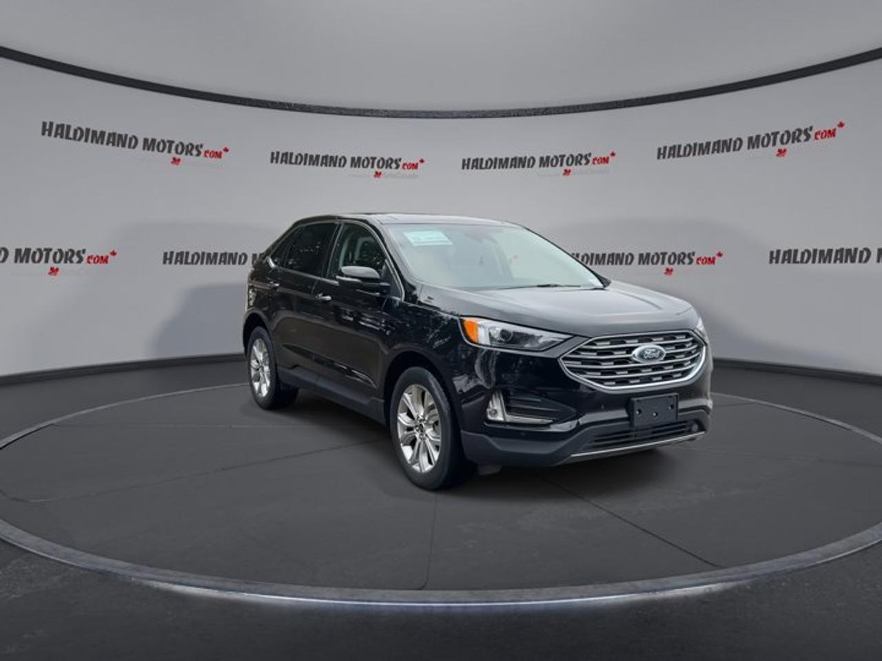 2024 Ford Edge Titanium AWD Photo