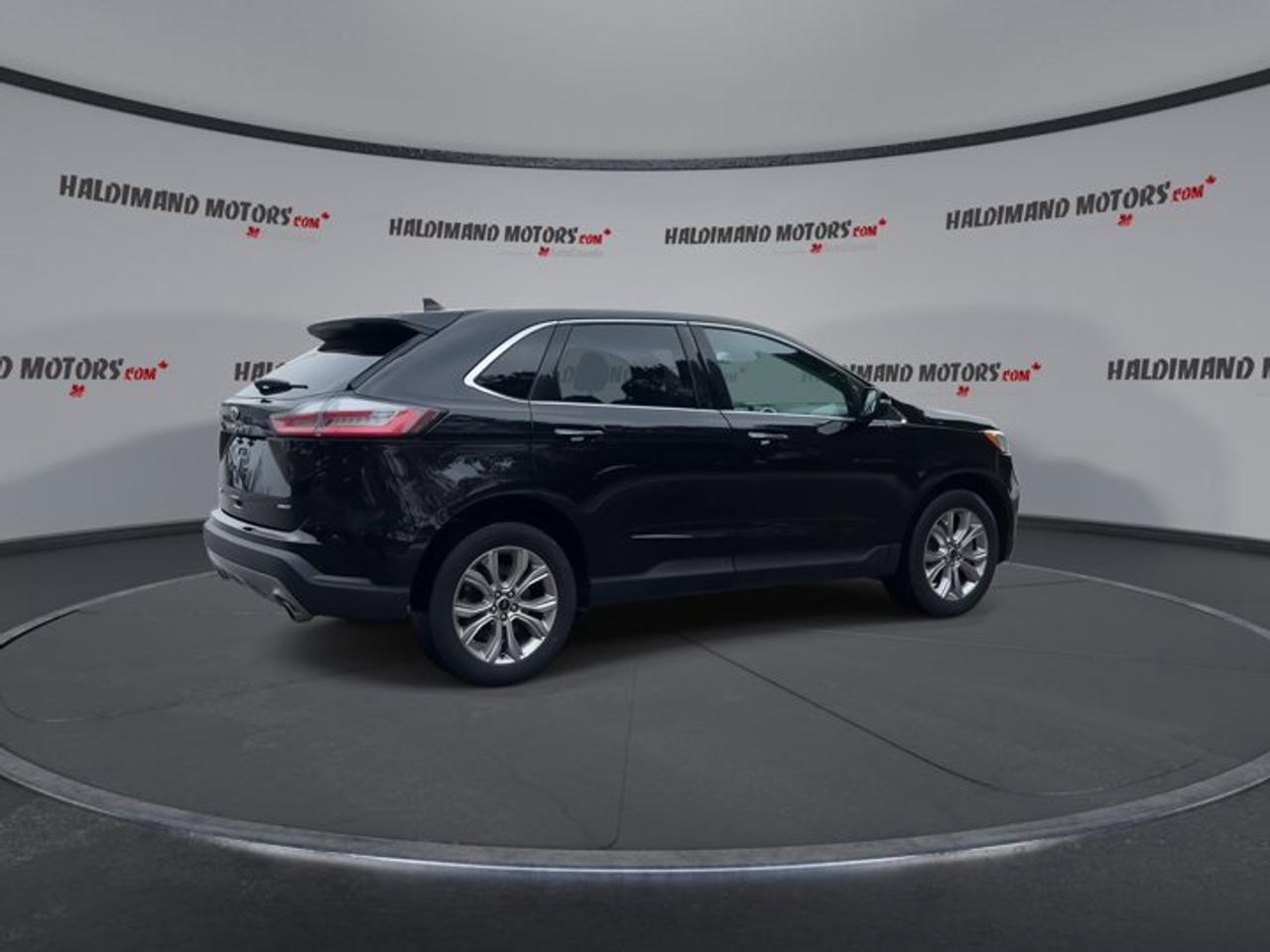 2024 Ford Edge Titanium AWD Photo