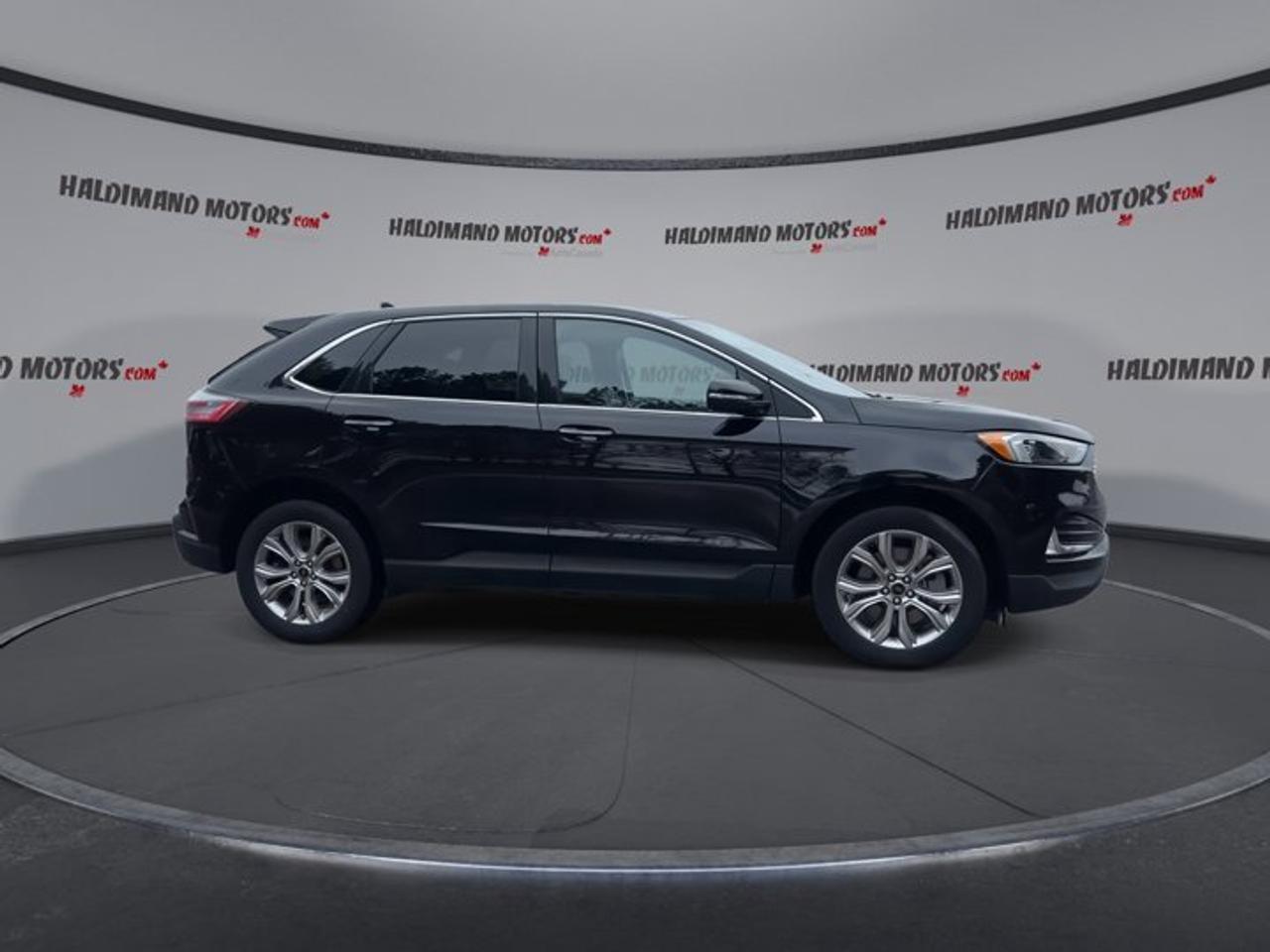 2024 Ford Edge Titanium AWD Photo