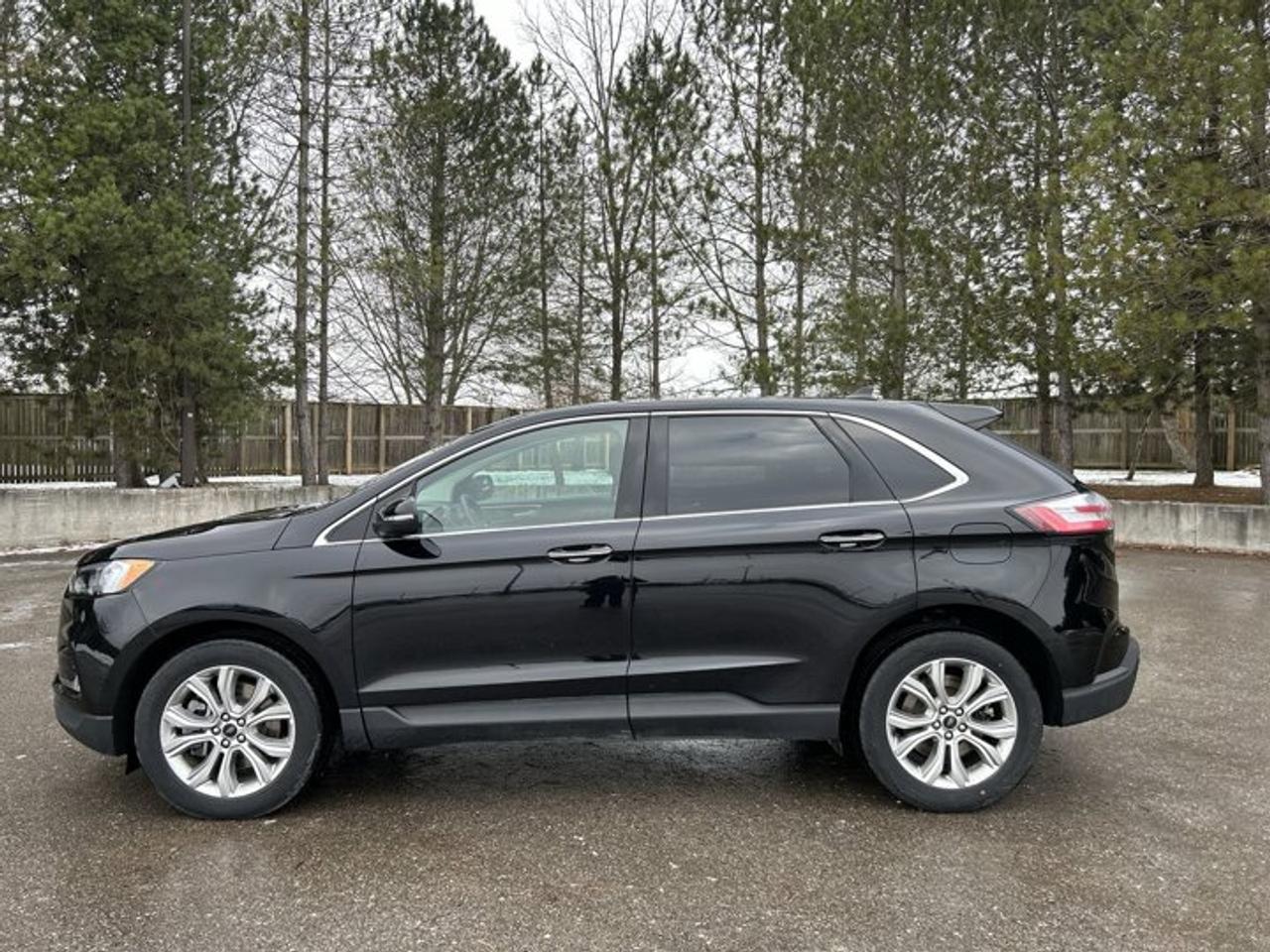 2024 Ford Edge Titanium AWD Photo