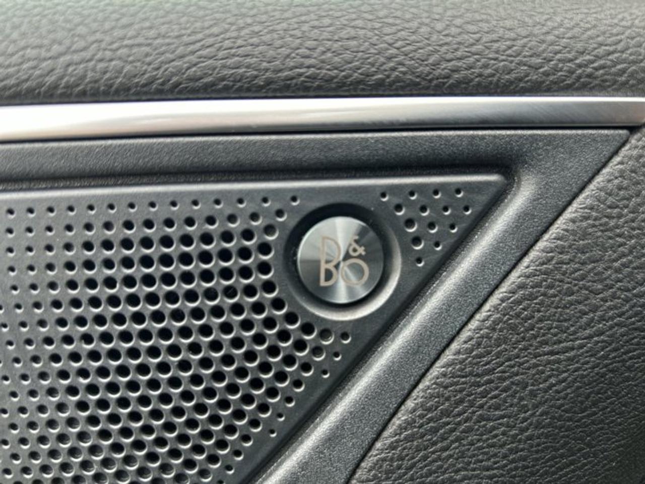 2024 Ford Edge Titanium AWD Photo