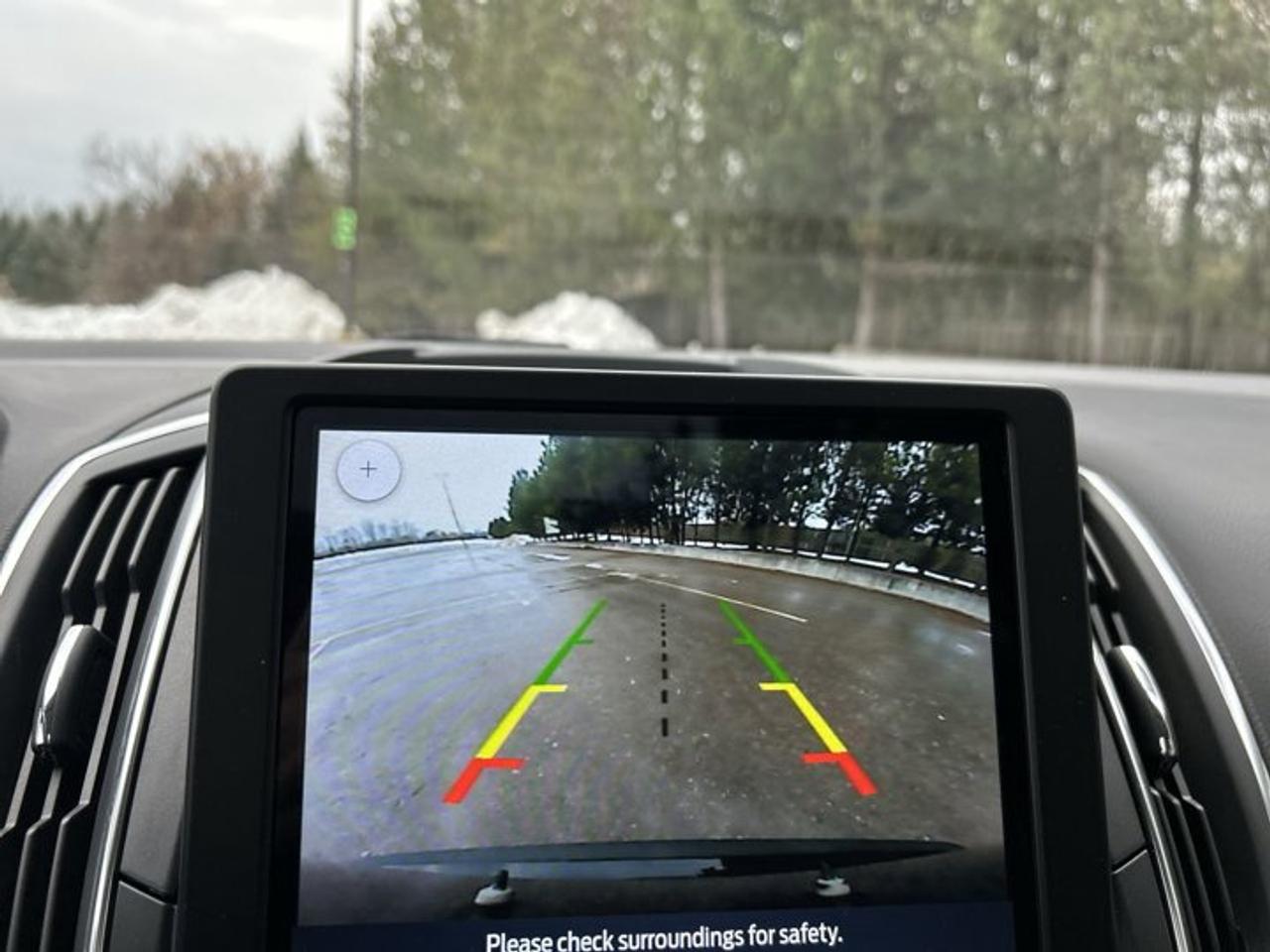 2024 Ford Edge Titanium AWD Photo